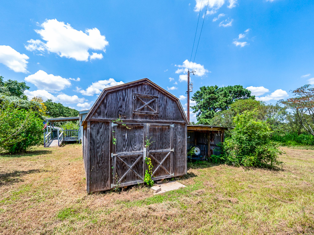 main property photo 36