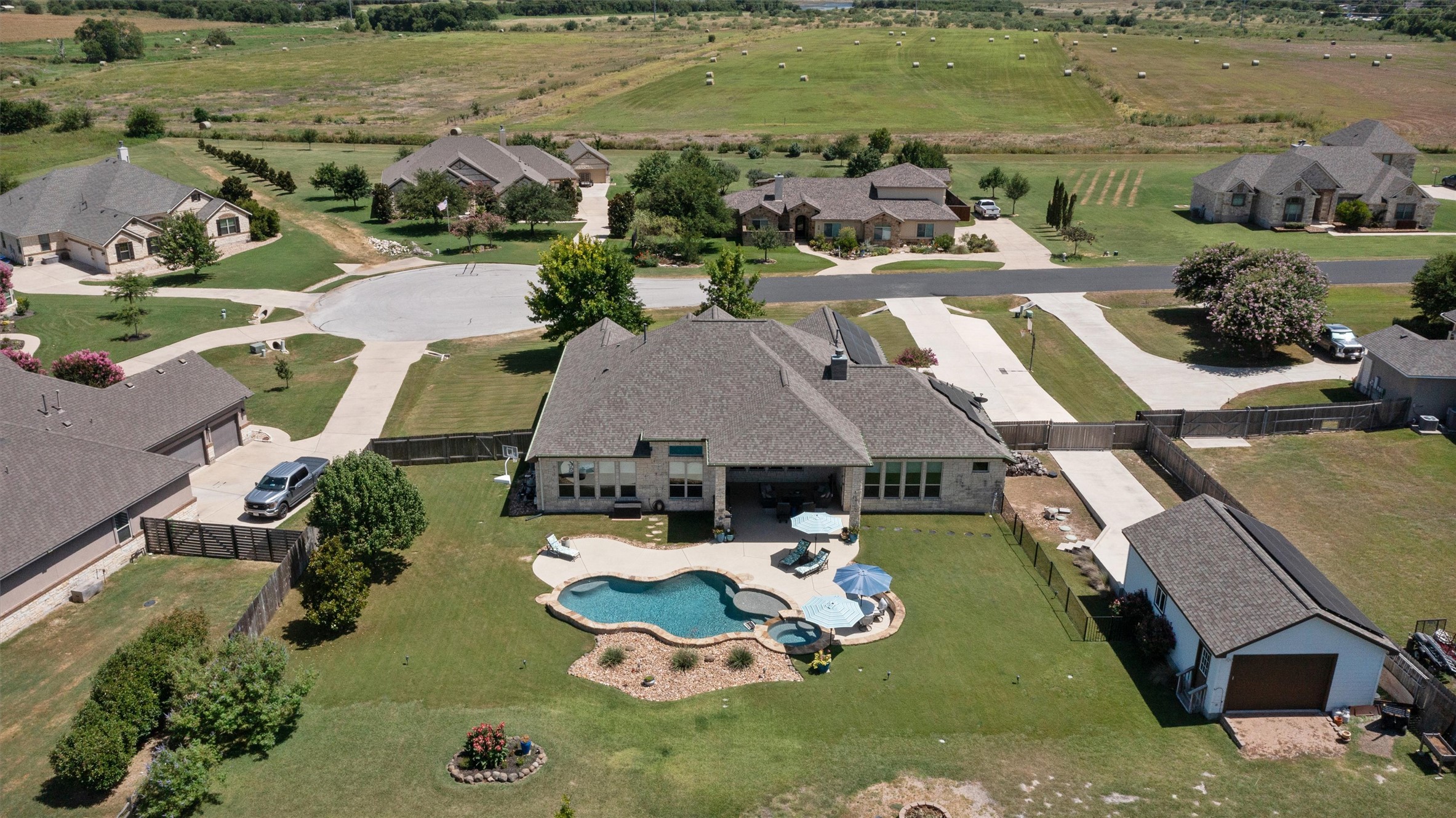main property photo 39