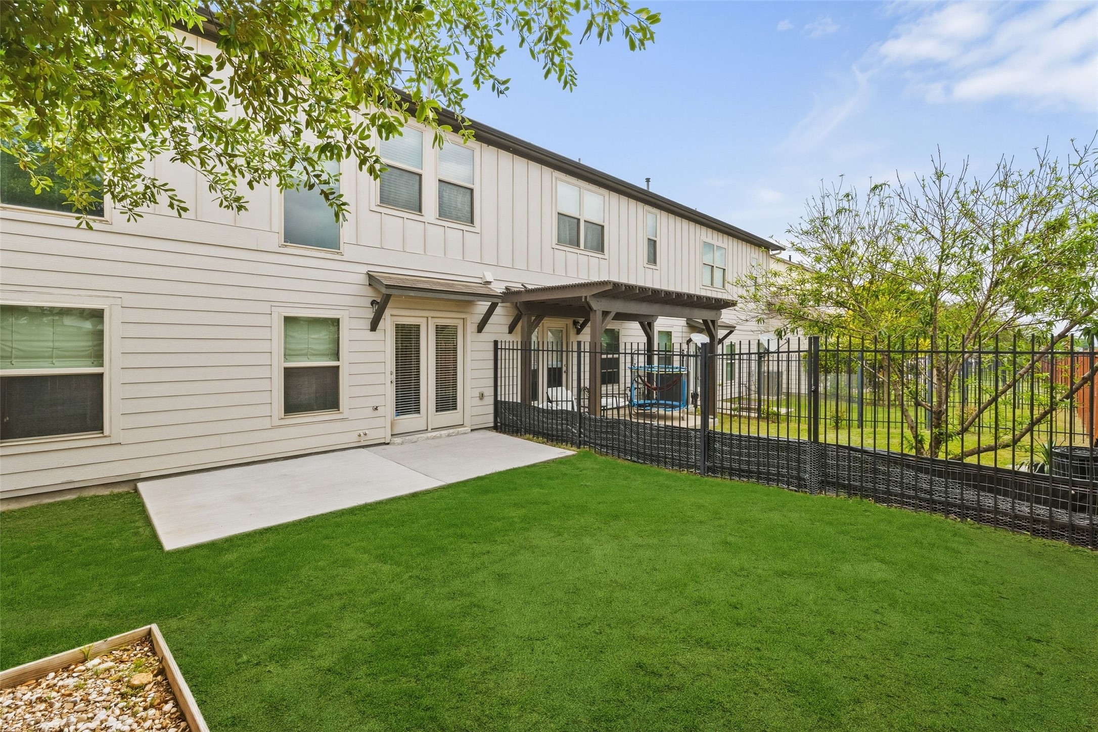 main property photo 36