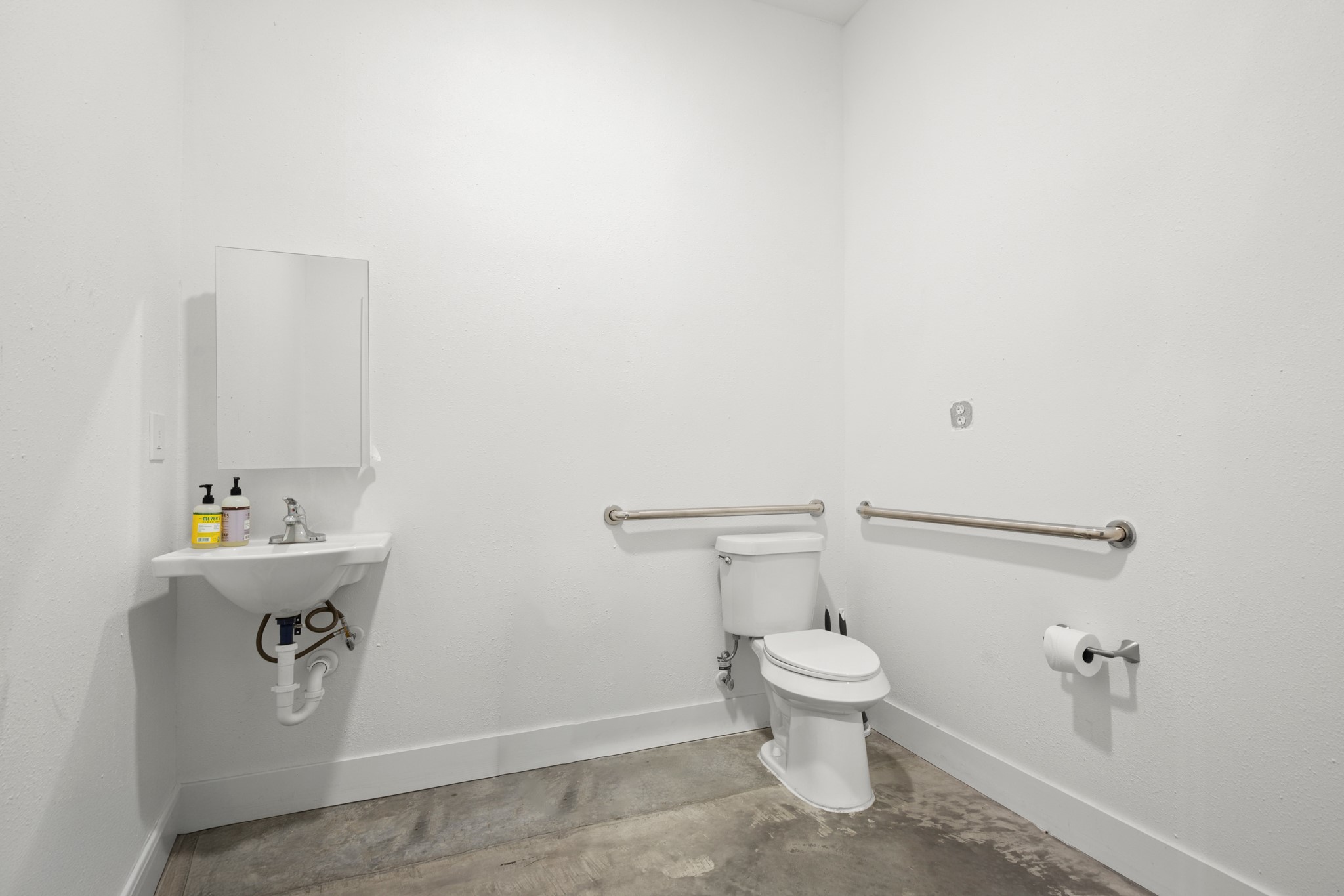 main property photo 7