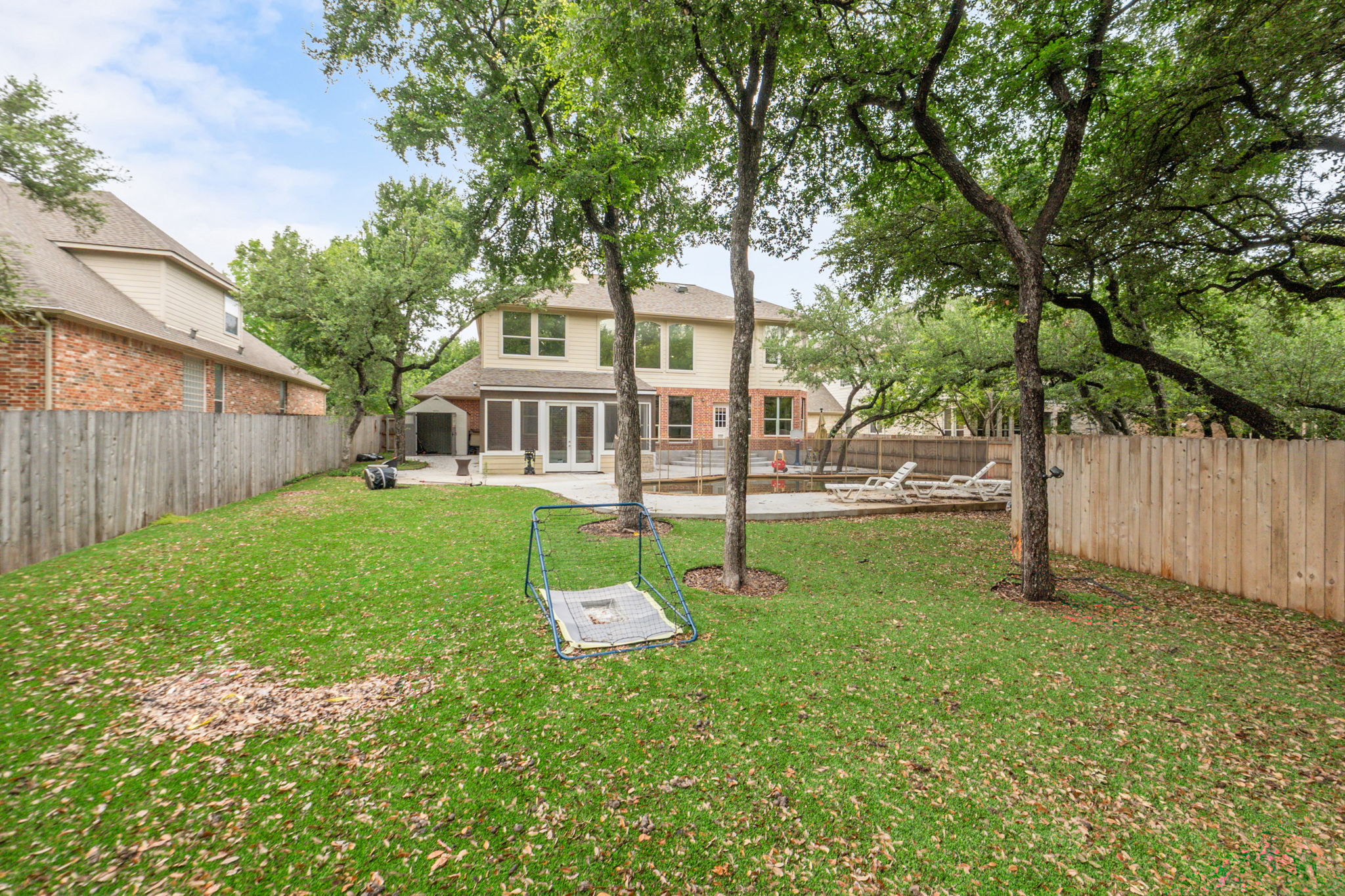 main property photo 37
