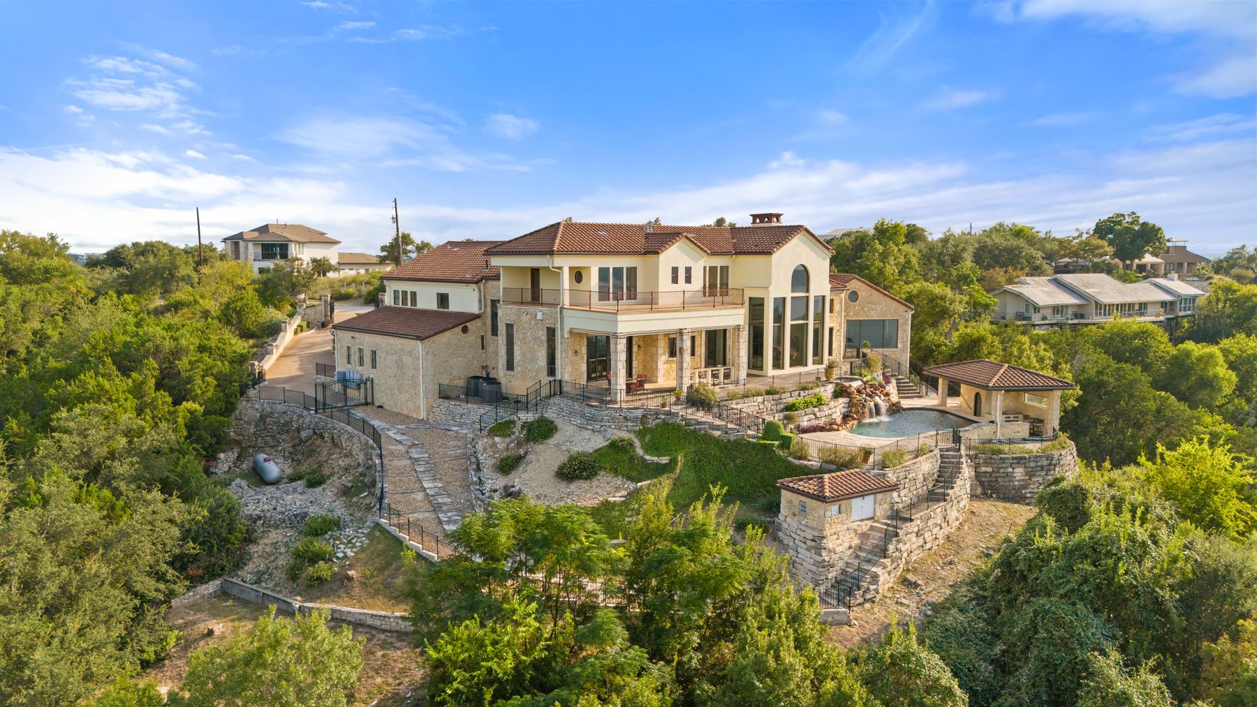 main property photo 25