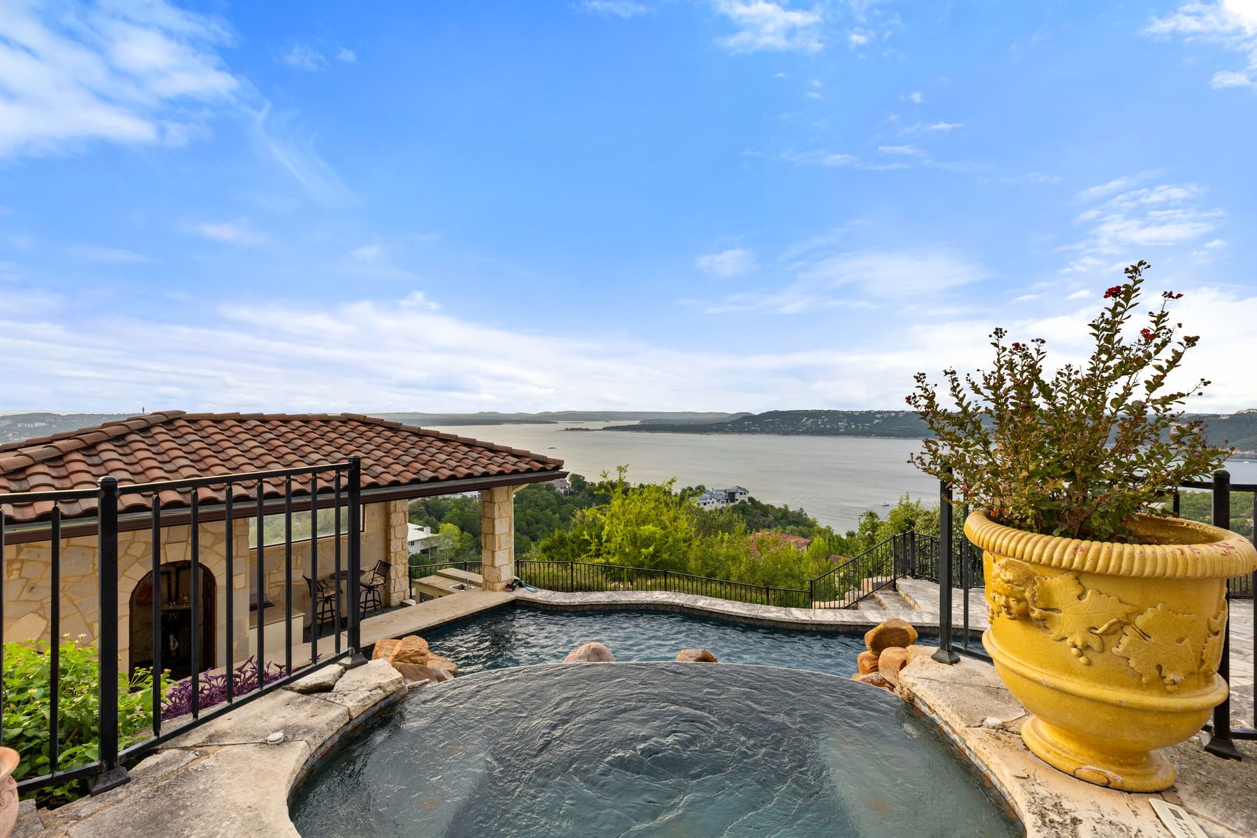 main property photo 27