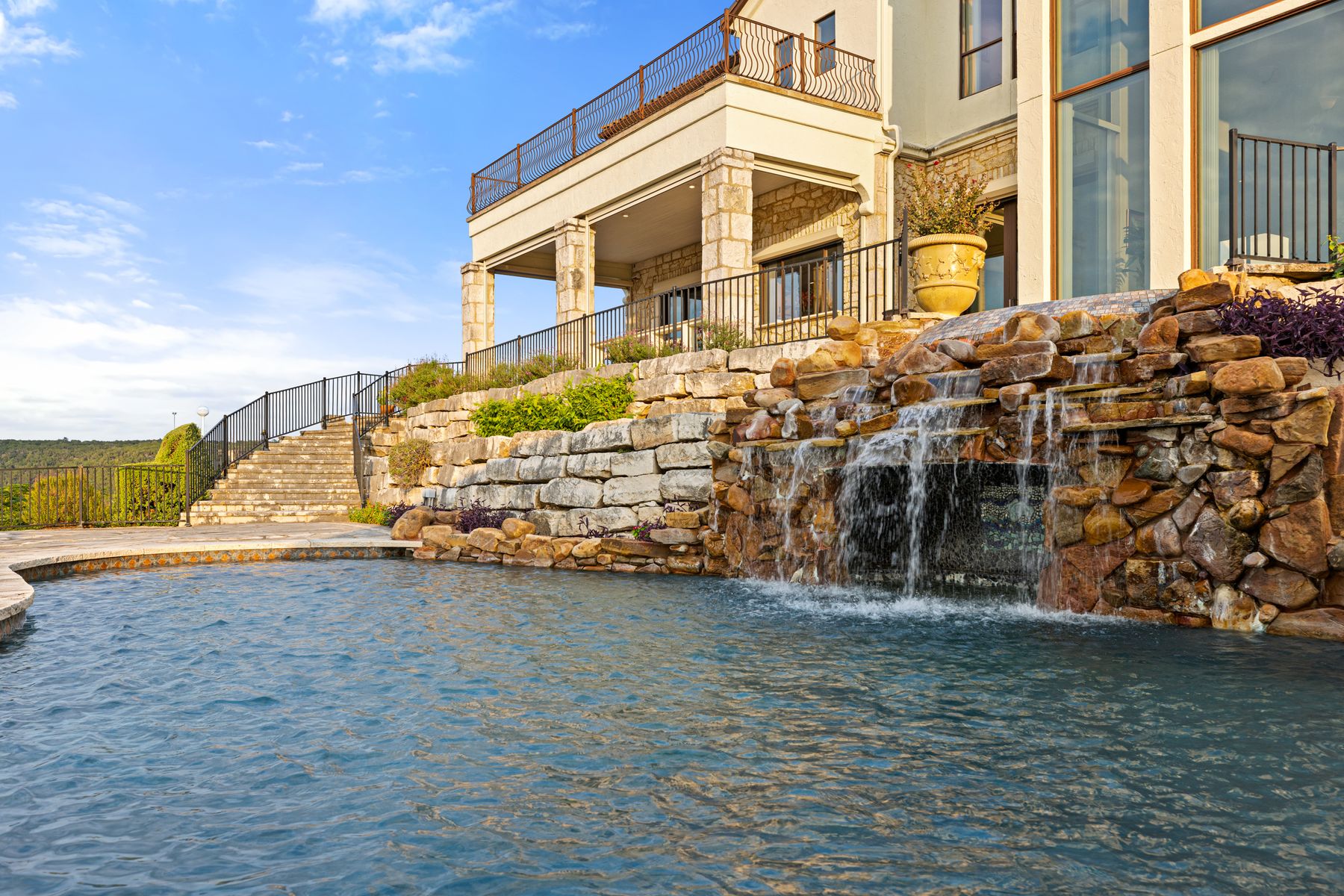 main property photo 29