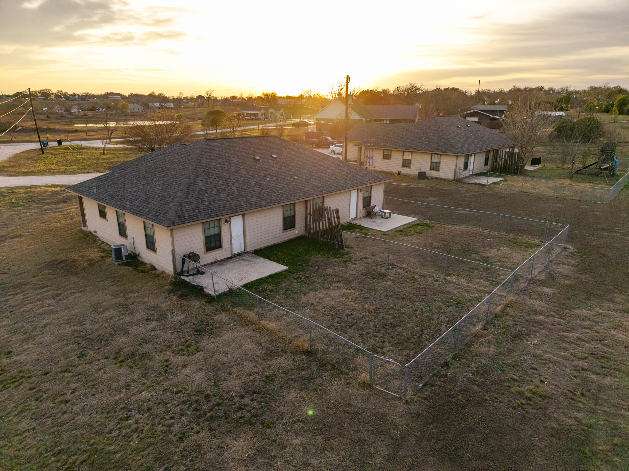 main property photo 20