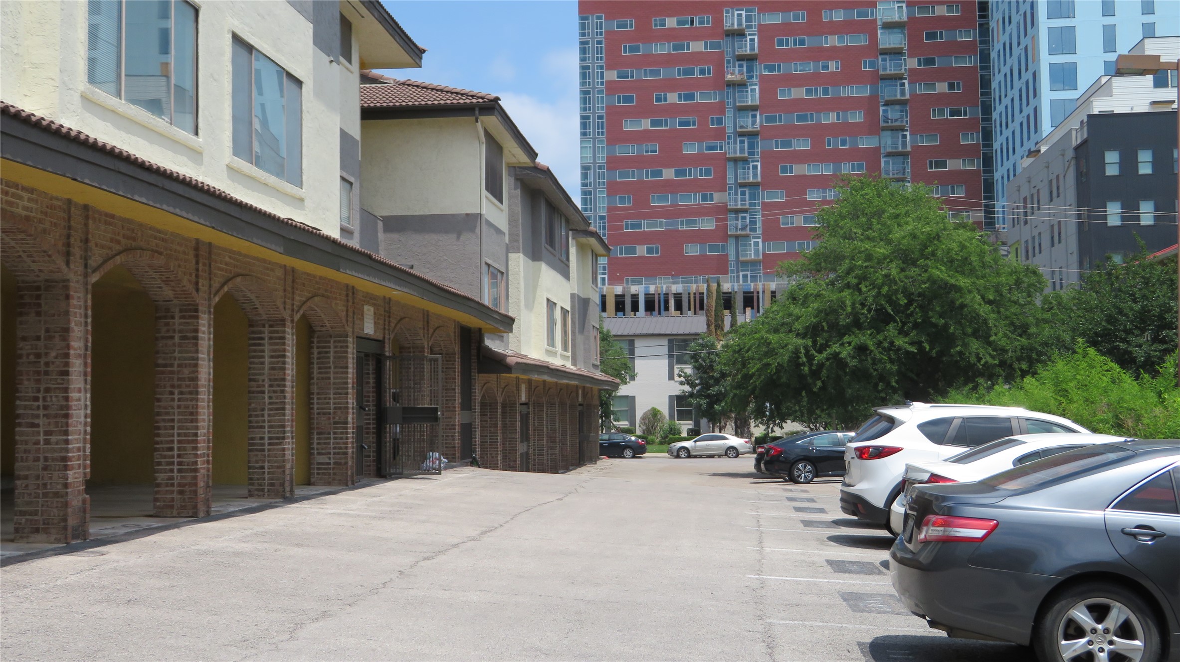 main property photo 28