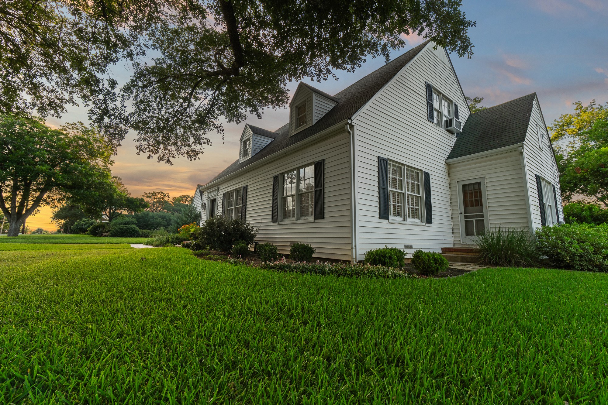 main property photo 29