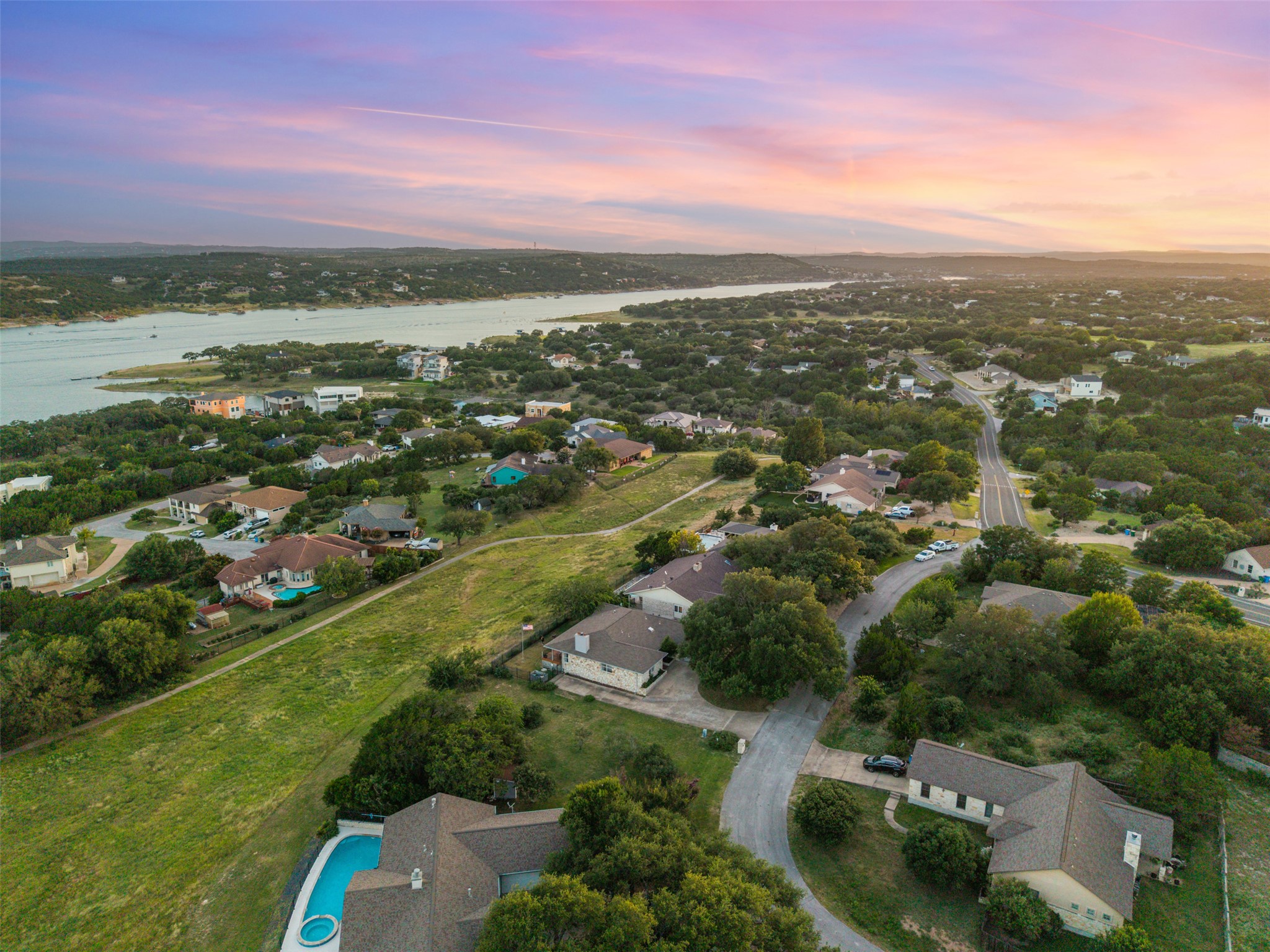 main property photo 25