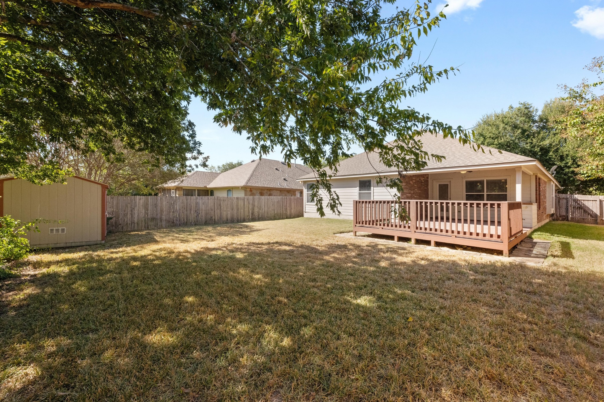 main property photo 27