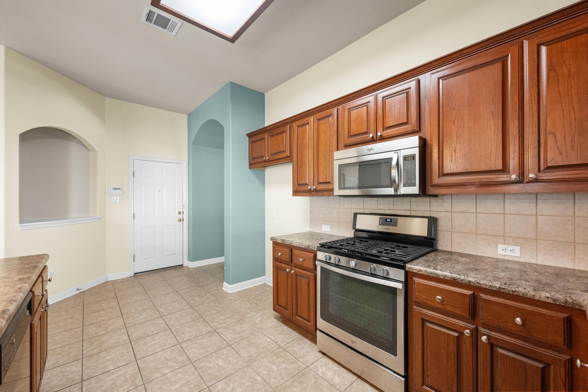 main property photo 7