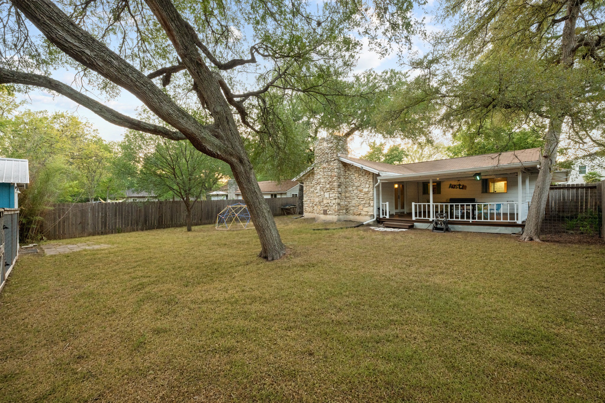 main property photo 20