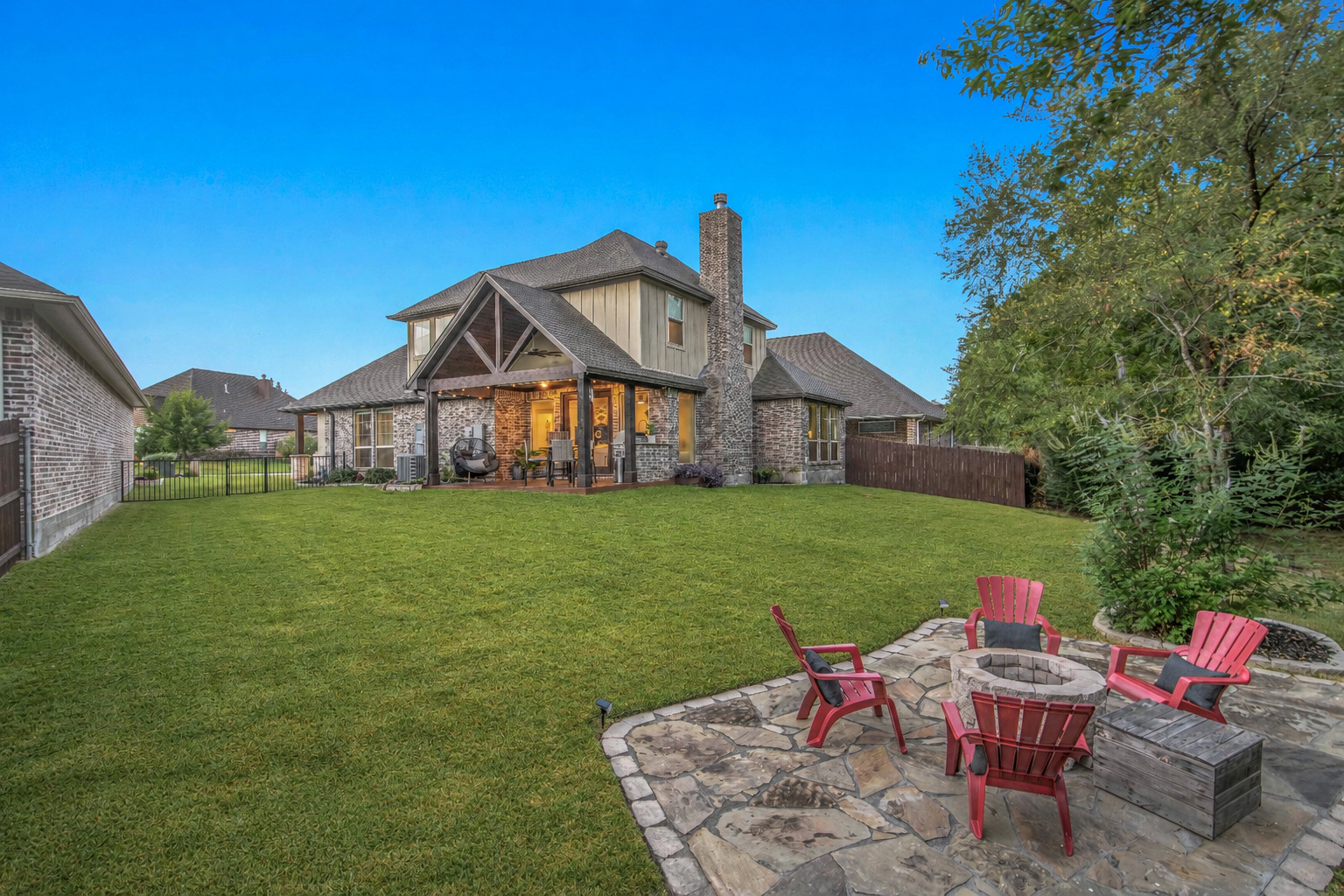main property photo 29