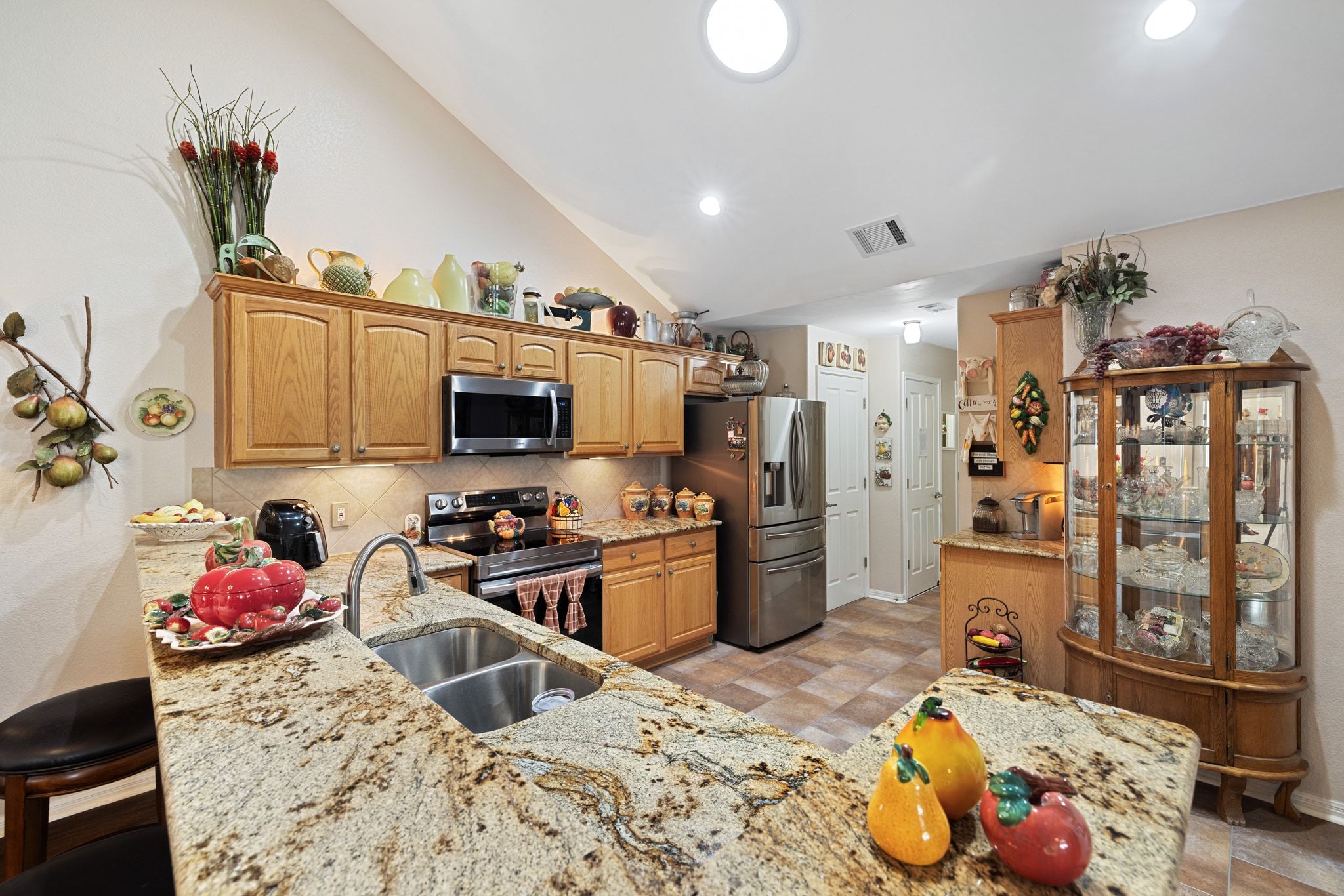 main property photo 14