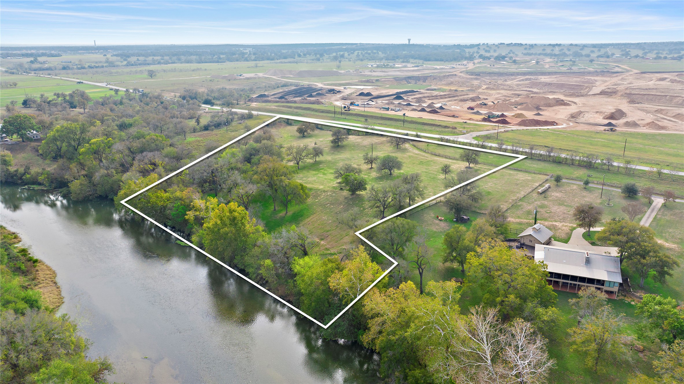 main property photo 10