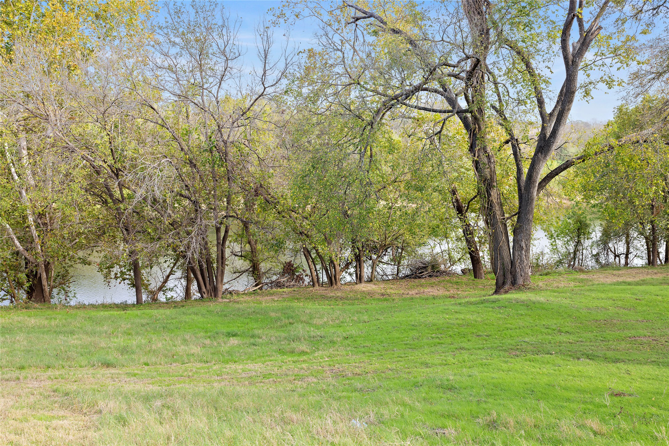 main property photo 22