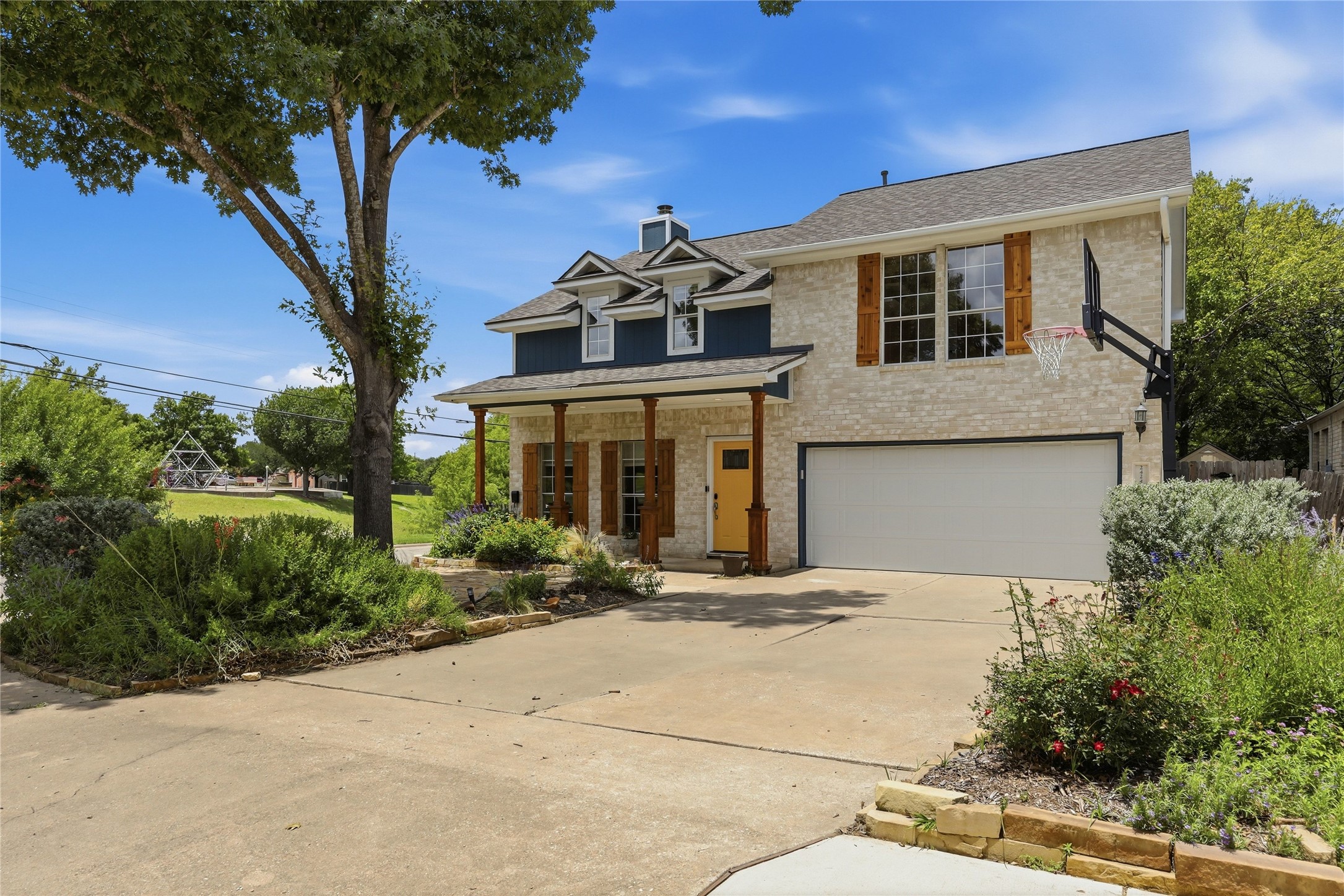 main property photo 2