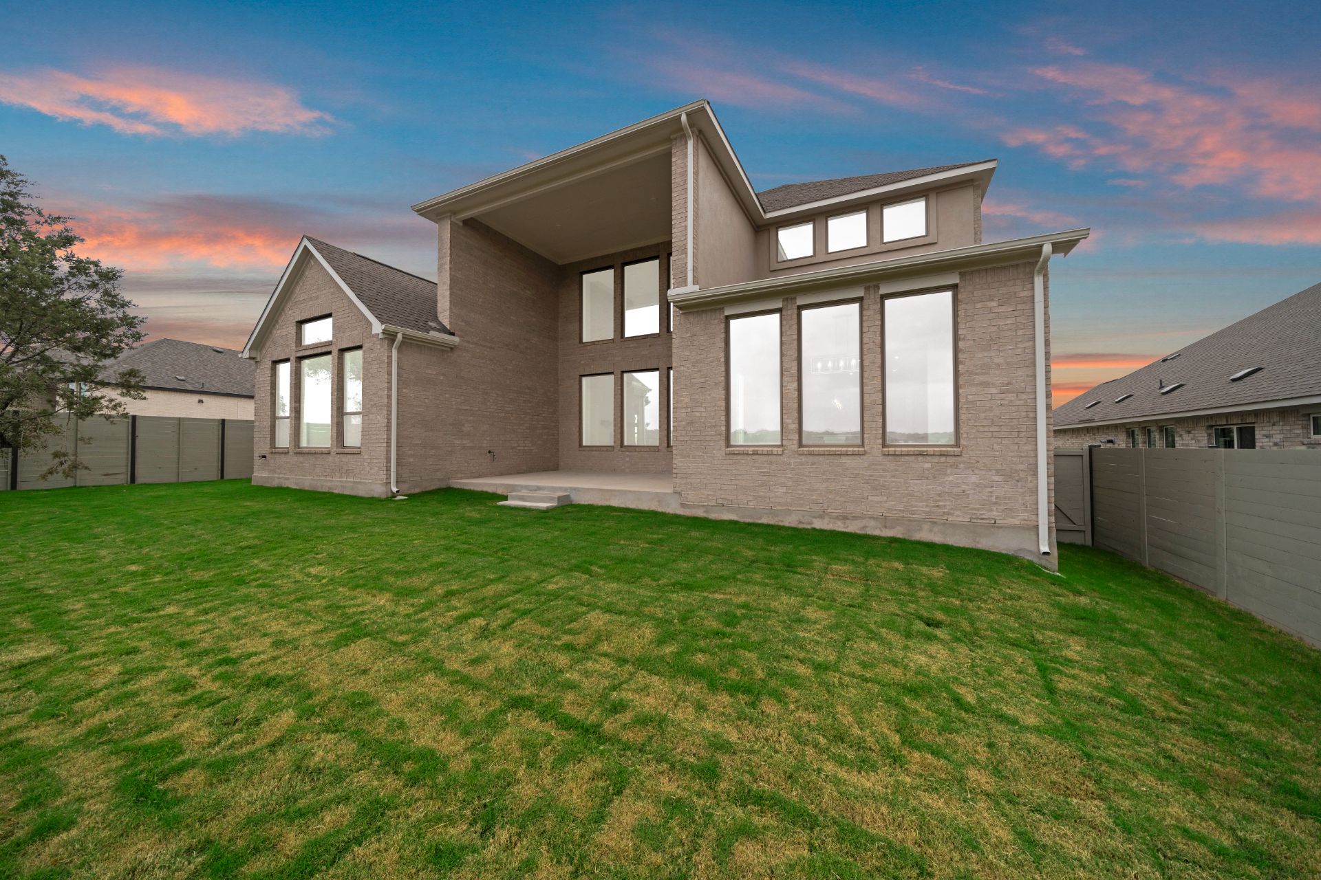 main property photo 26