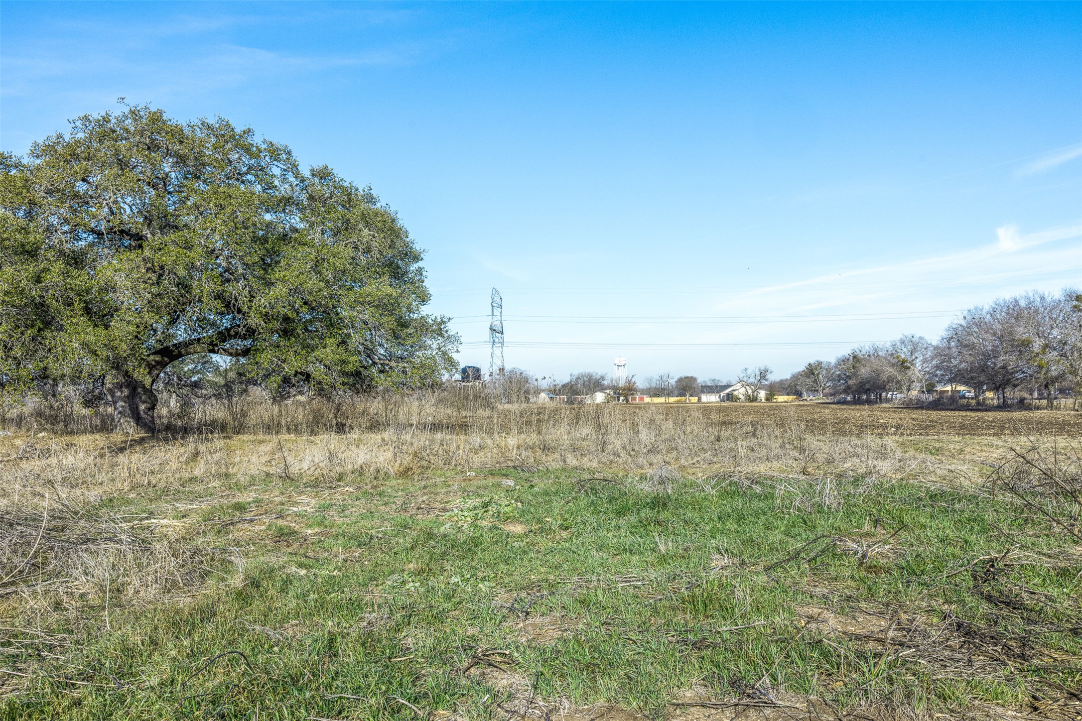 main property photo 10