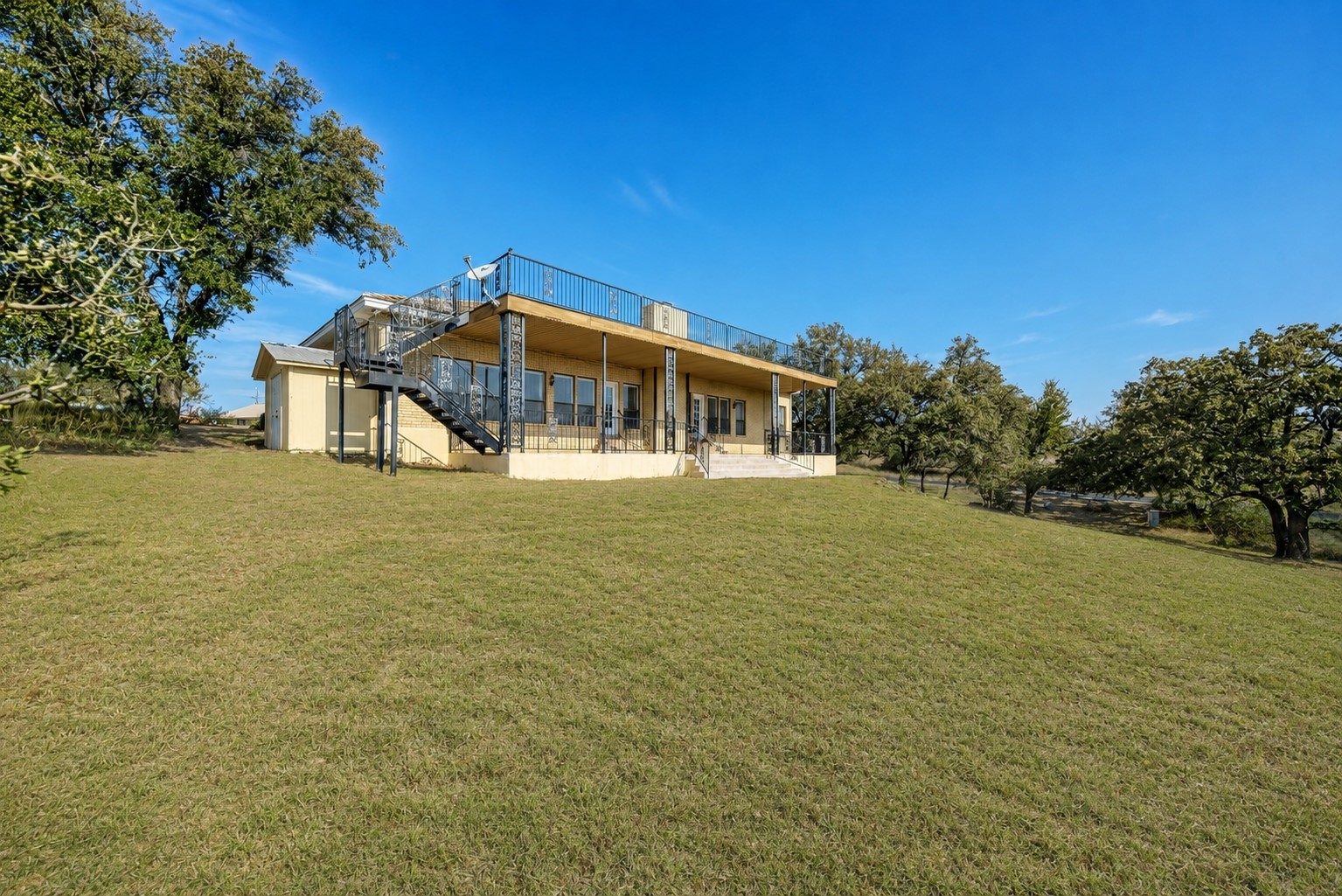 main property photo 33
