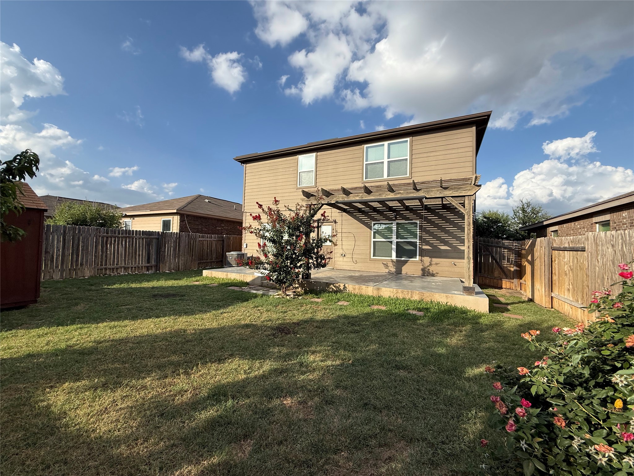 main property photo 30