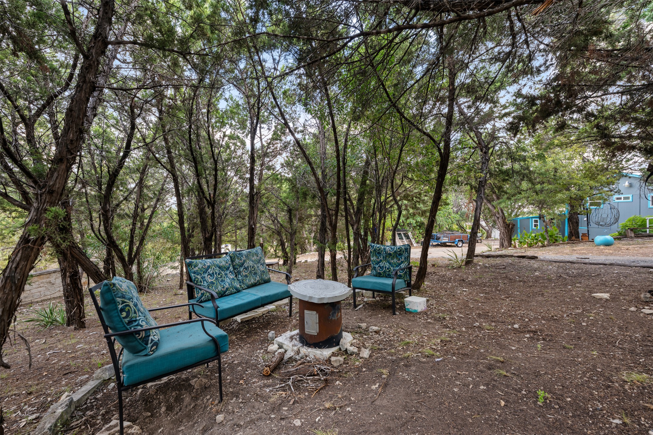 main property photo 28