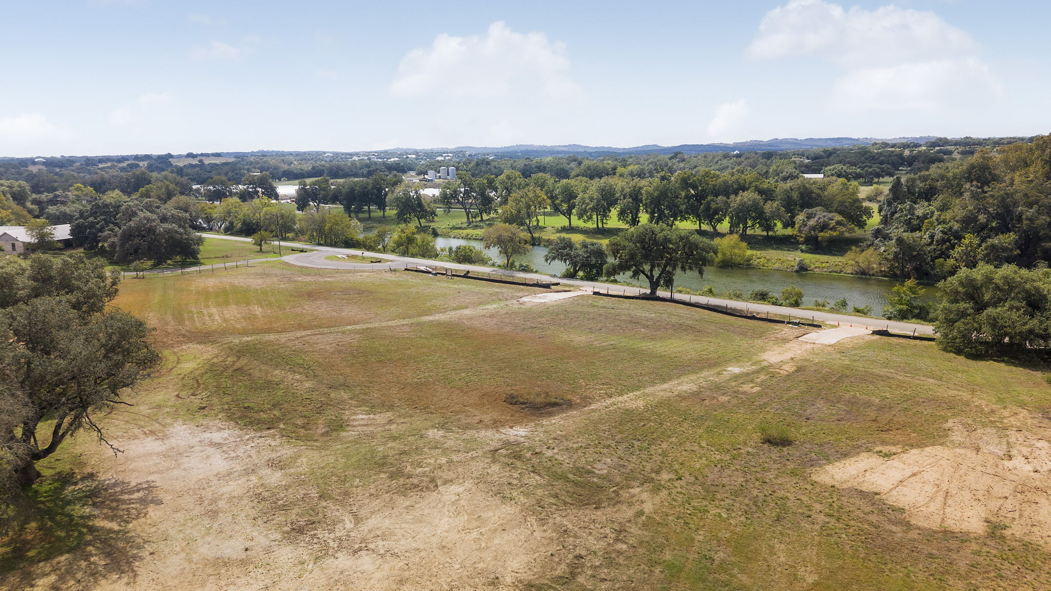 main property photo 11