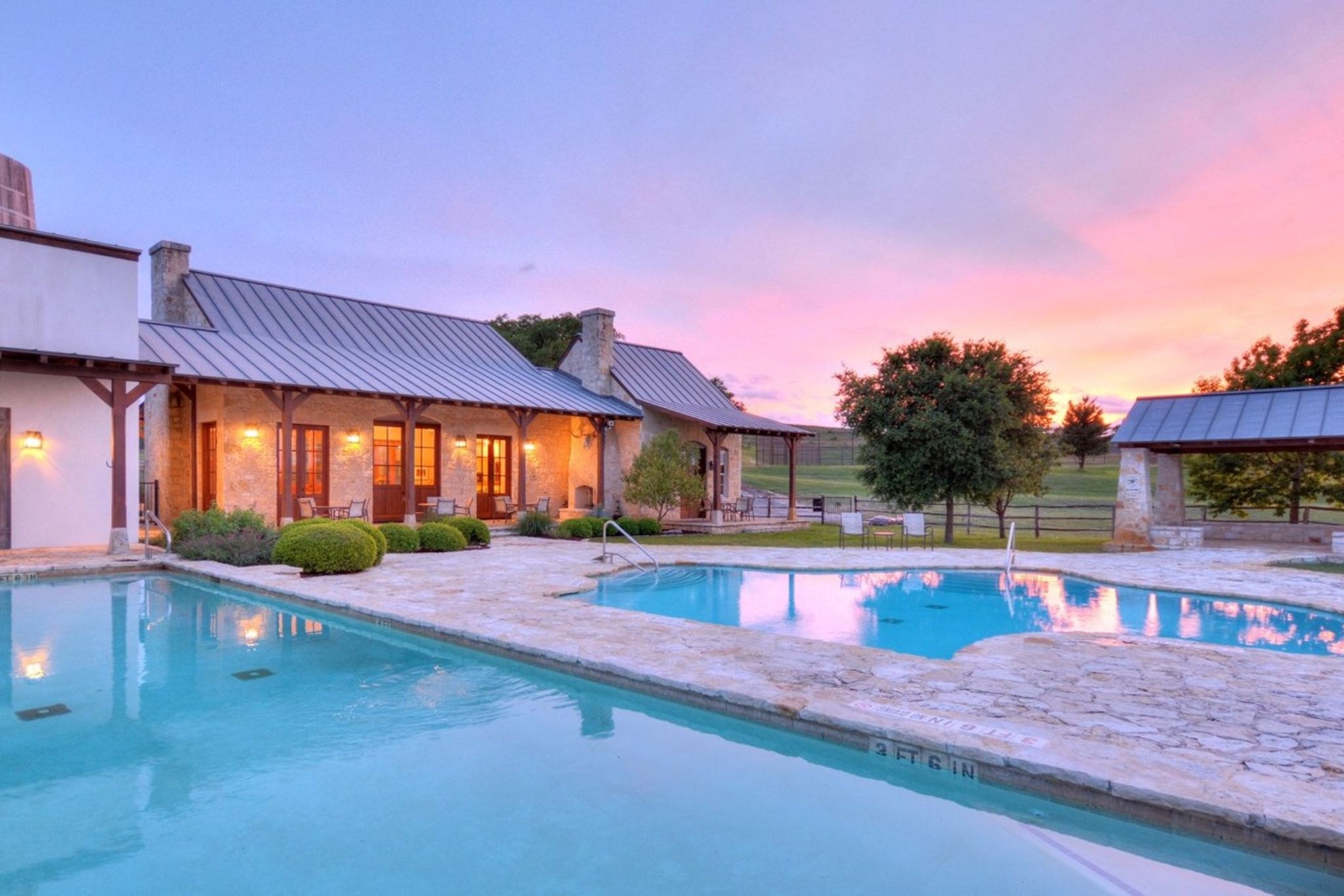 main property photo 28