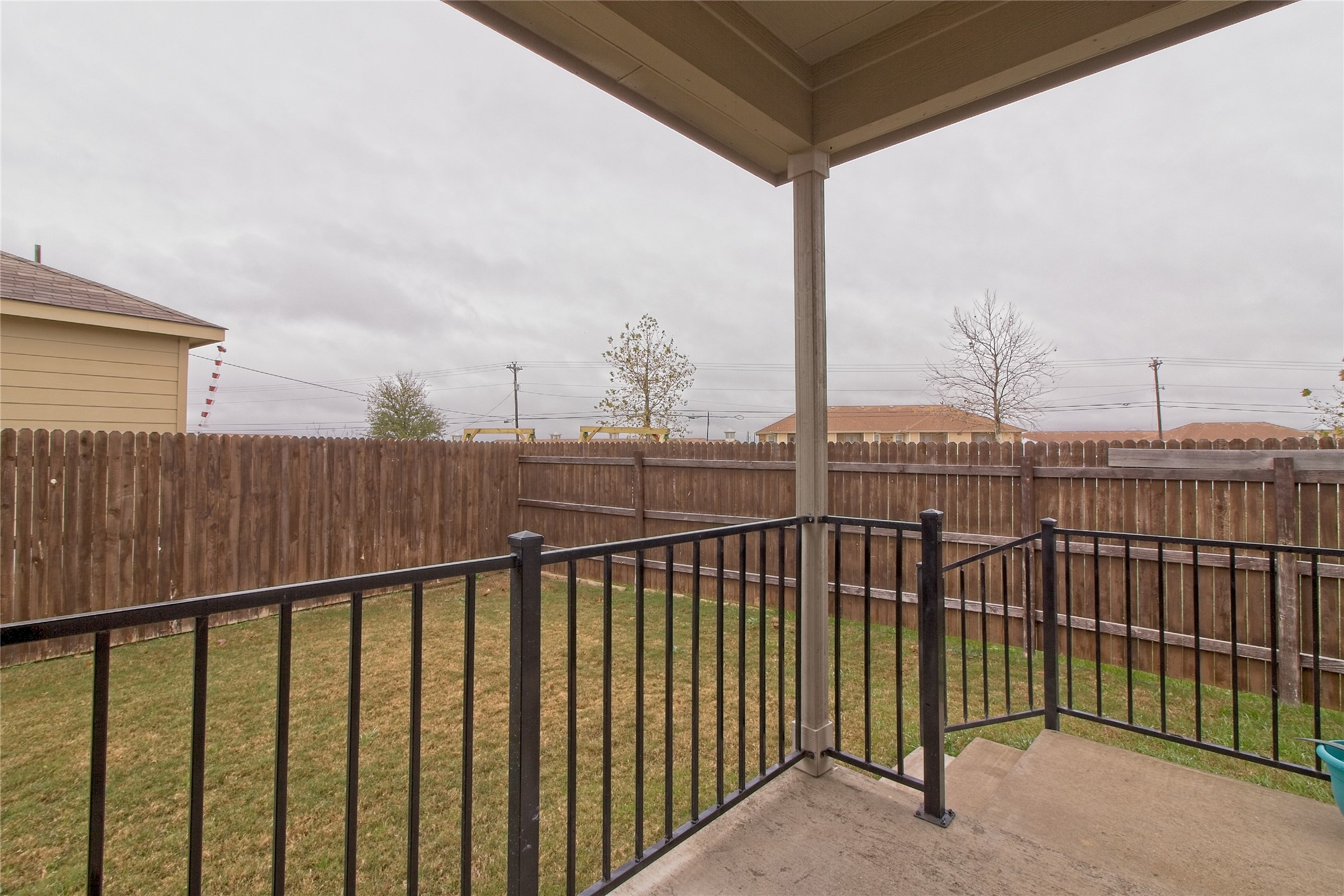 main property photo 30