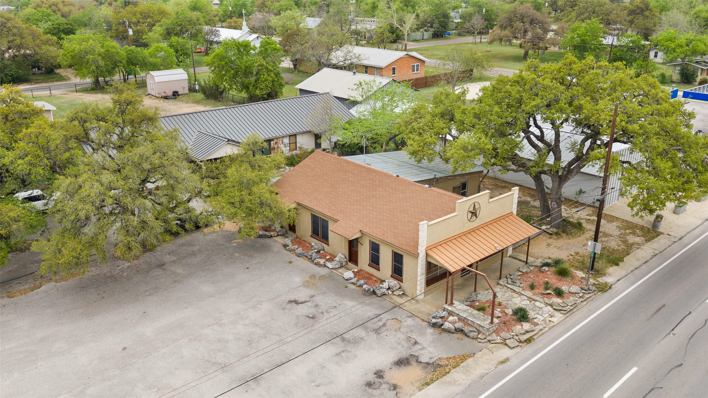 main property photo 4