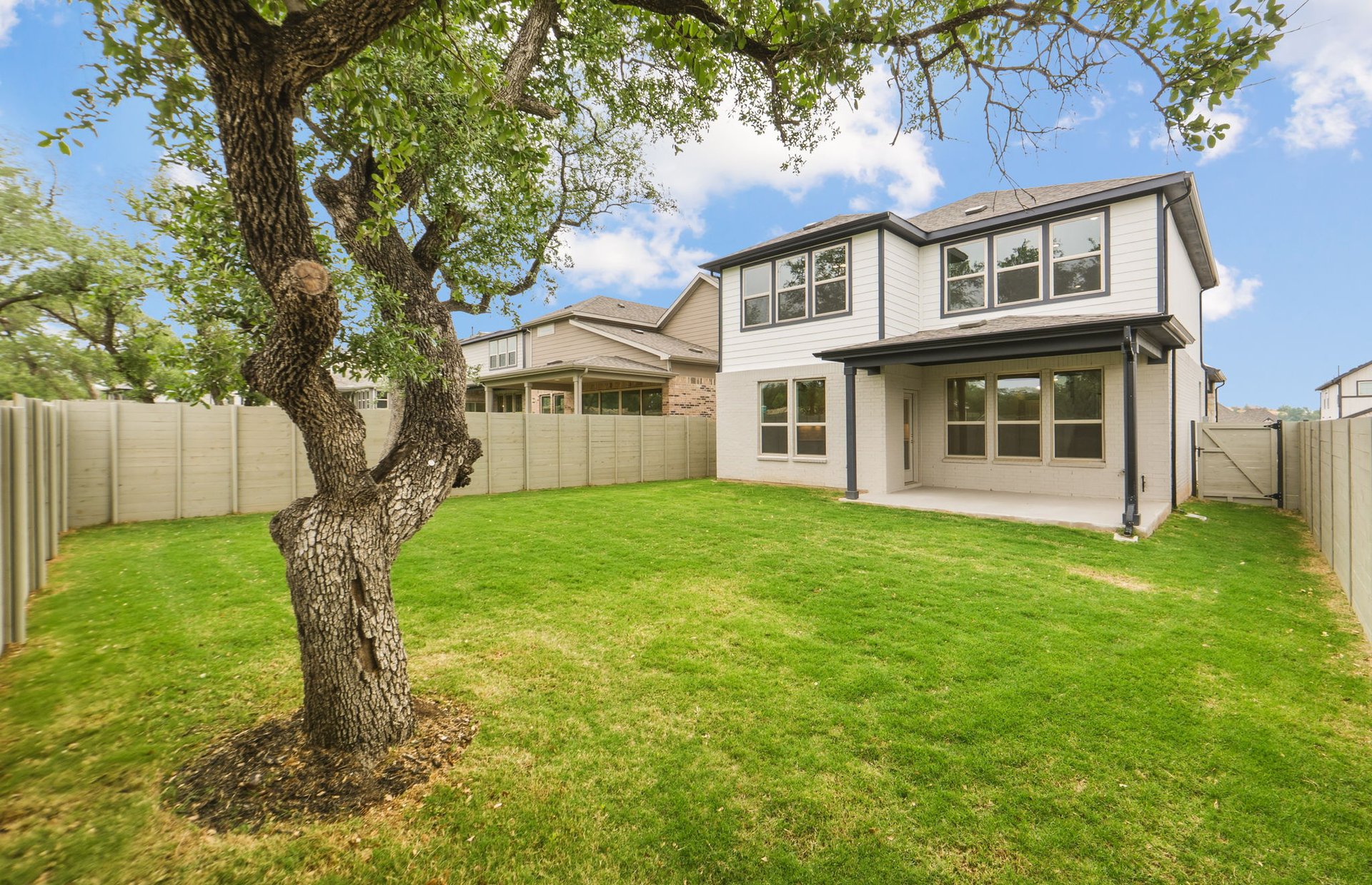 main property photo 24