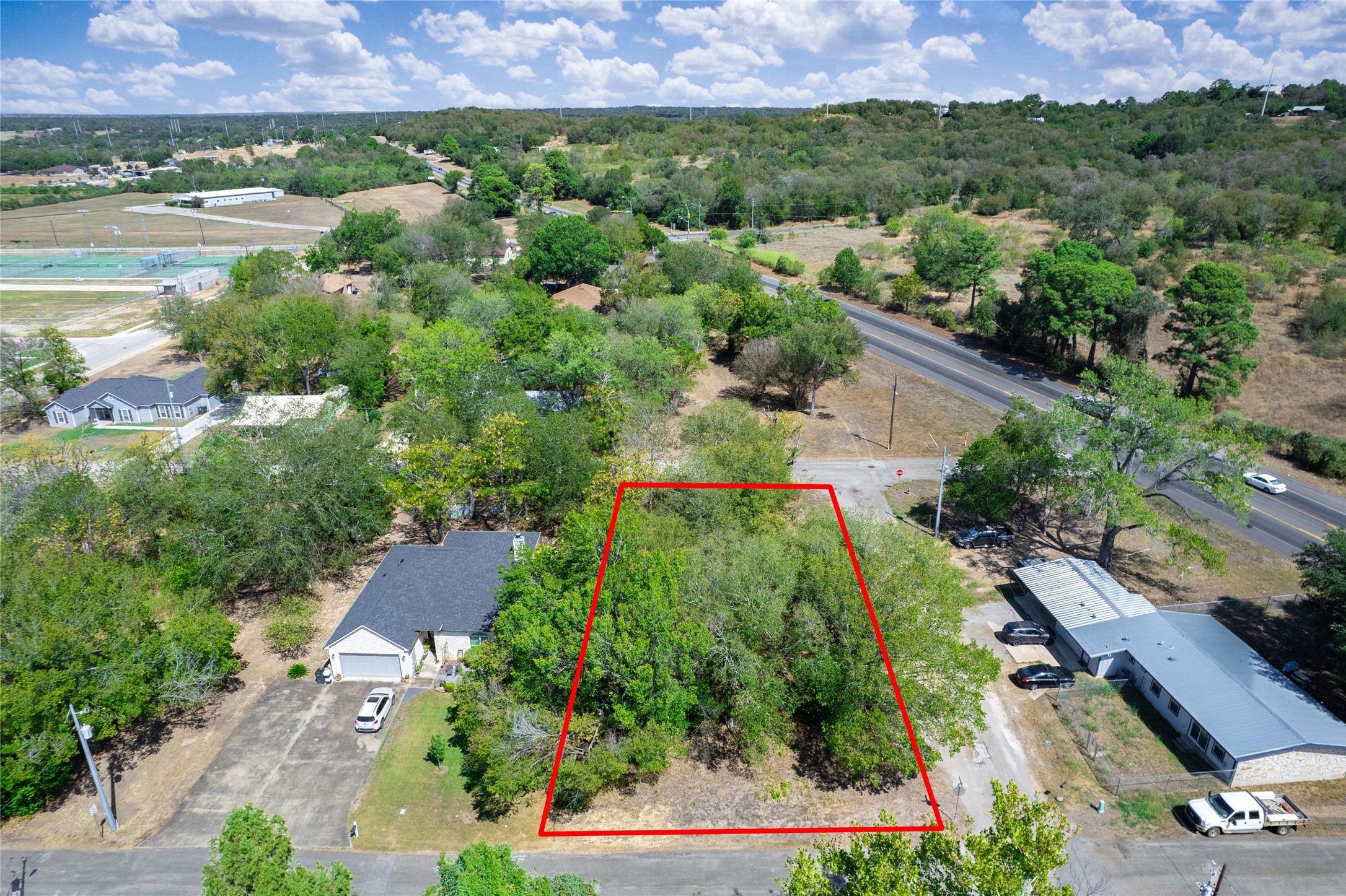 main property photo 3