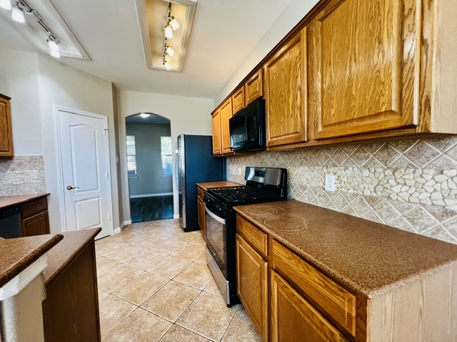main property photo 10