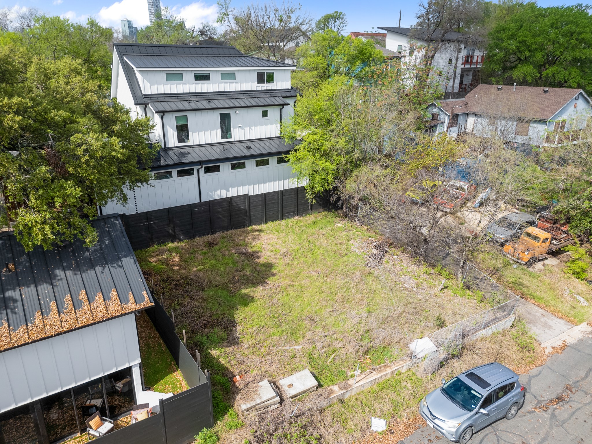 main property photo 8
