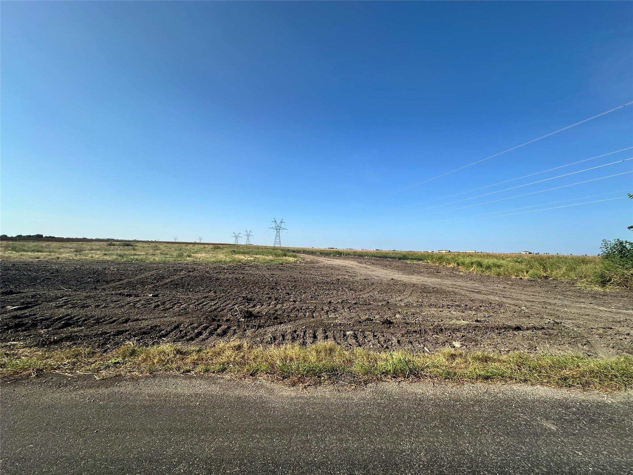 main property photo 7