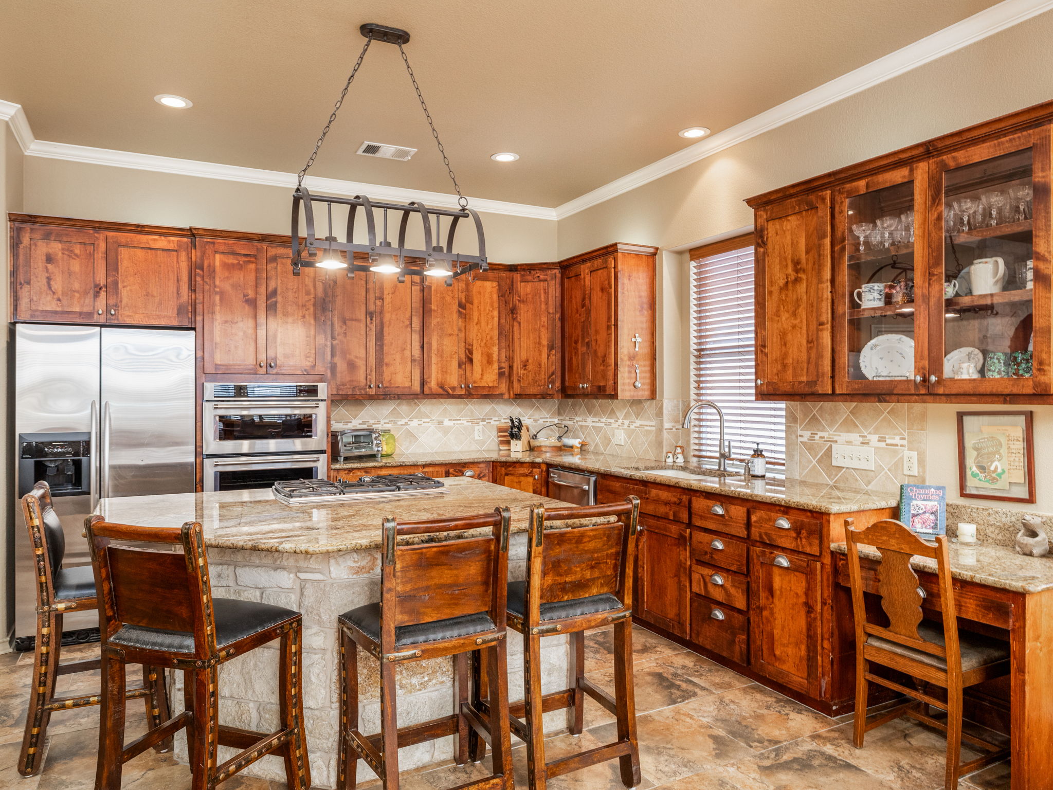 main property photo 10