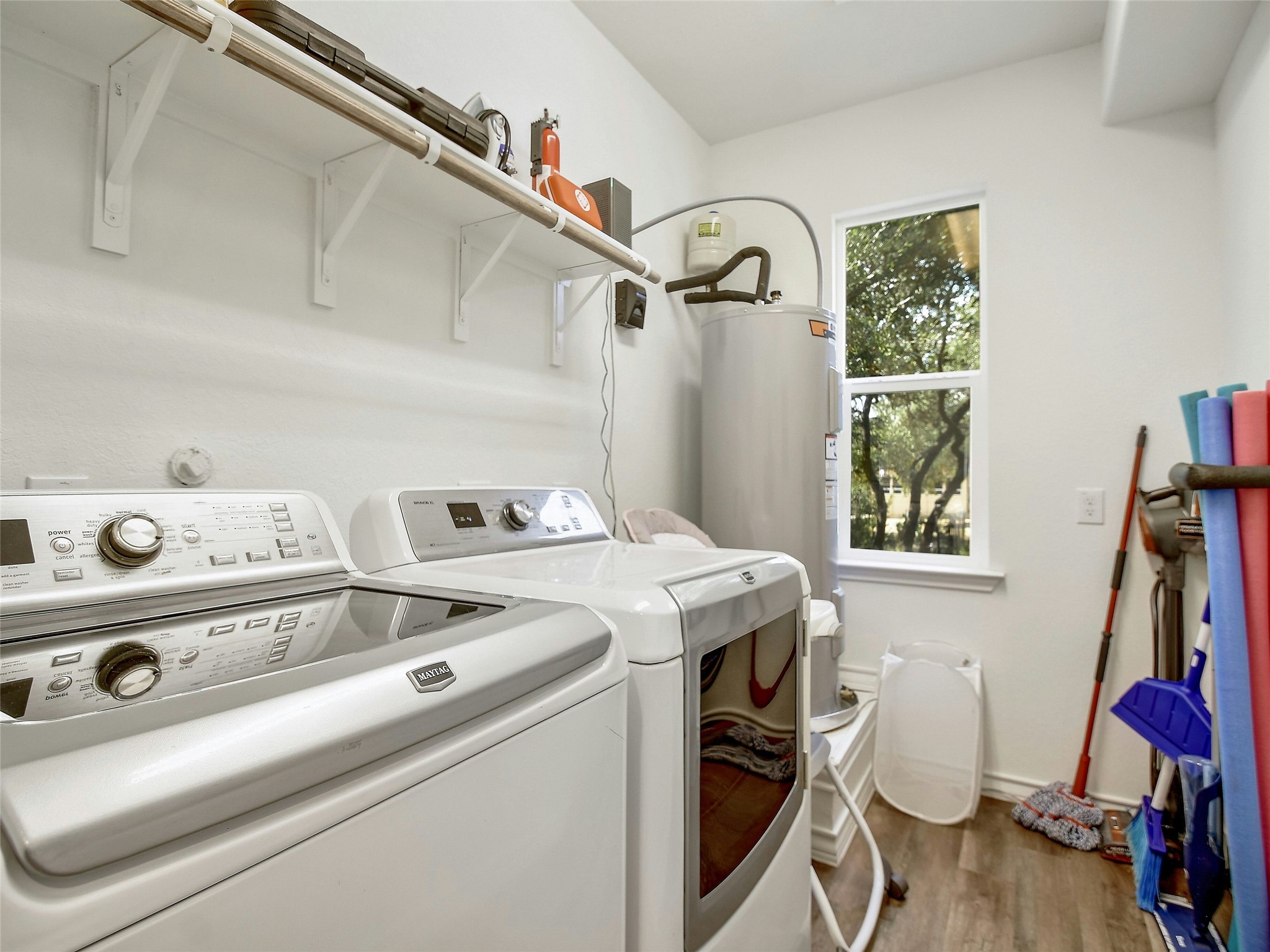 main property photo 13