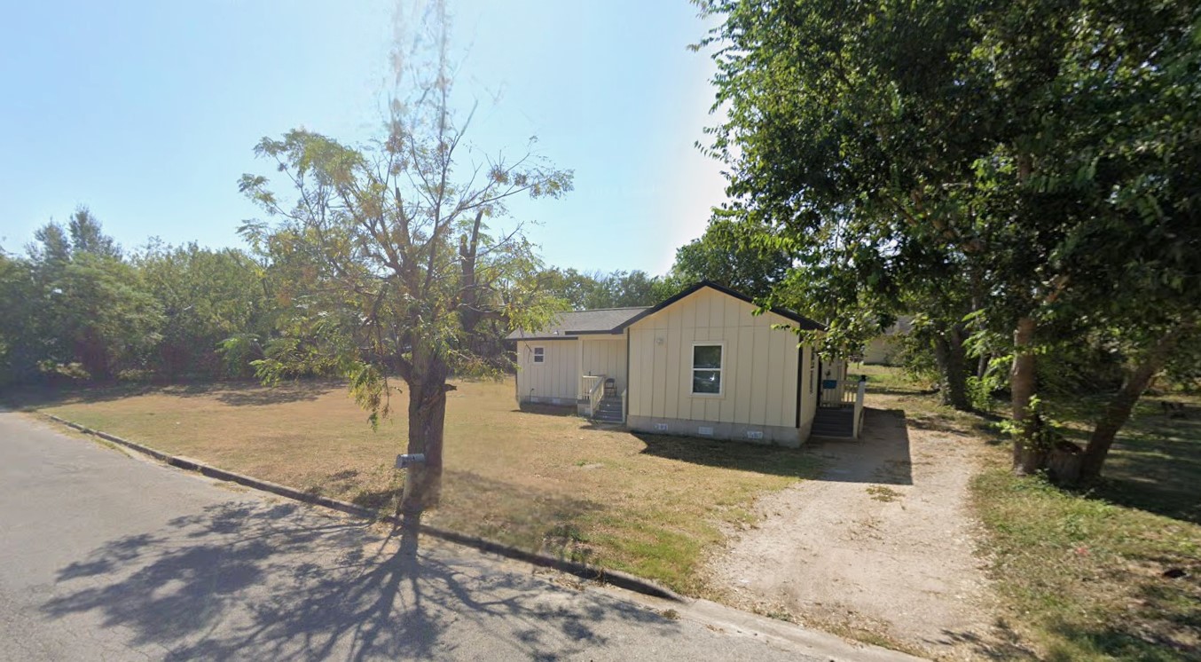 main property photo 10