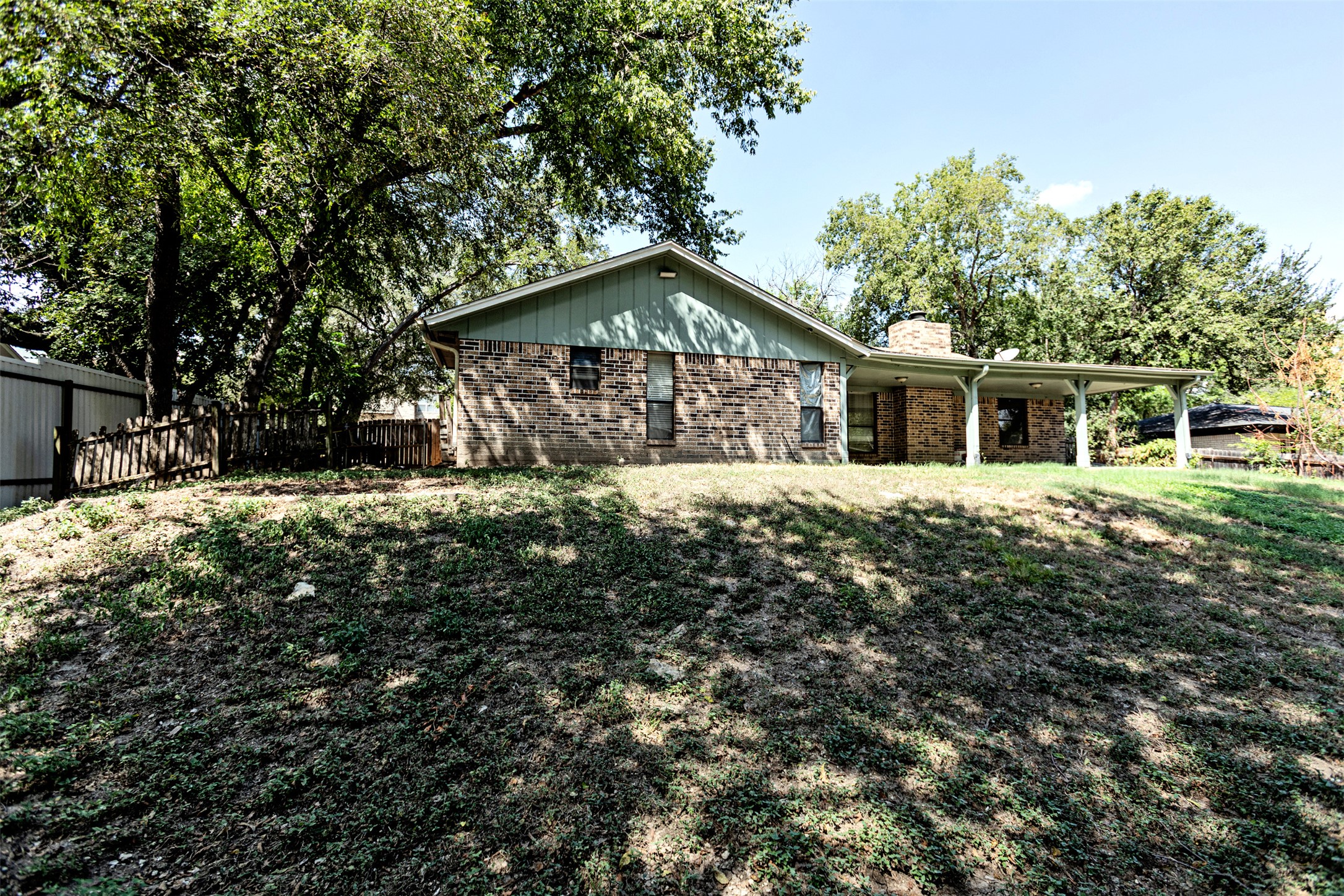 main property photo 36