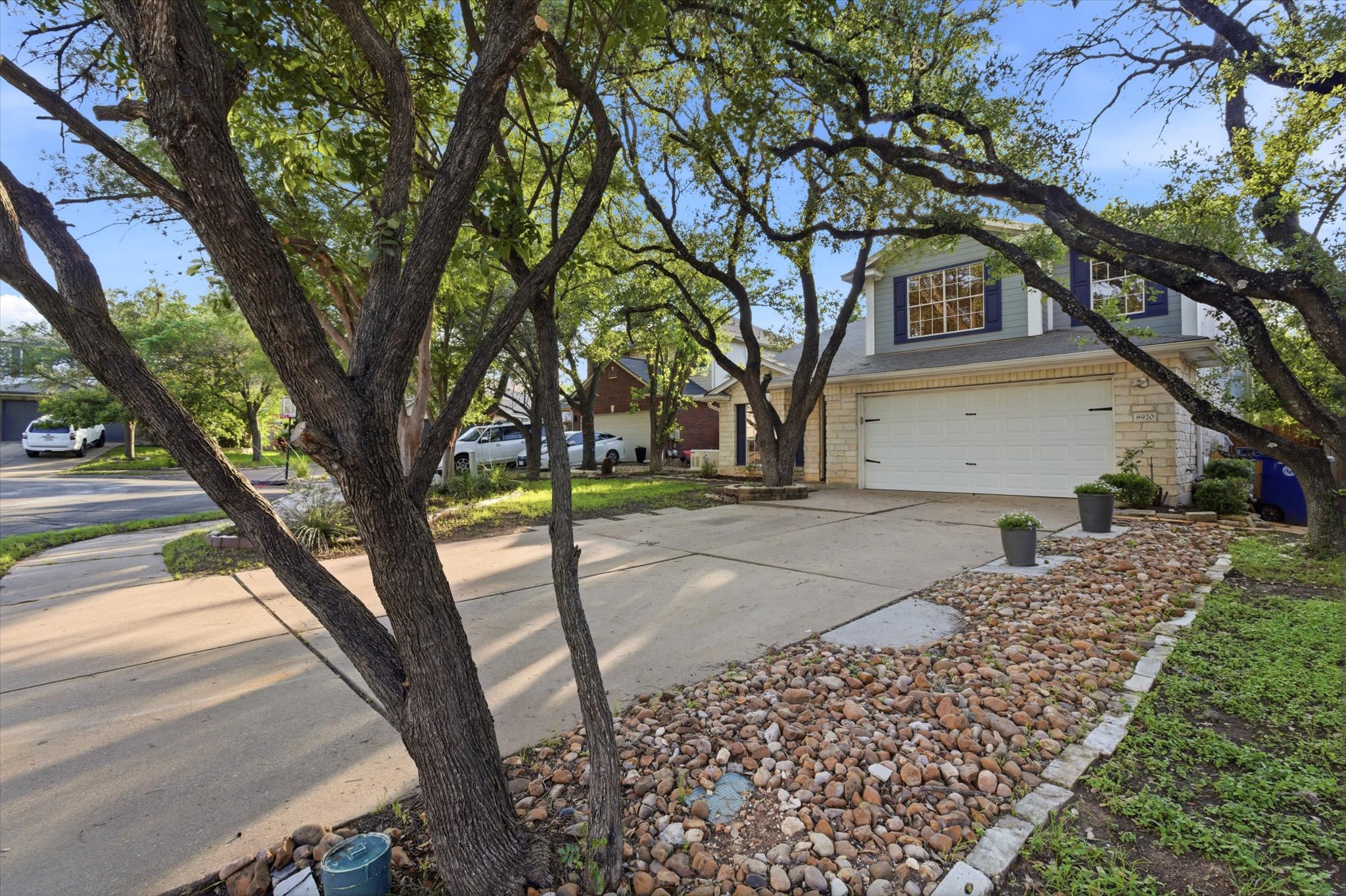 main property photo 32