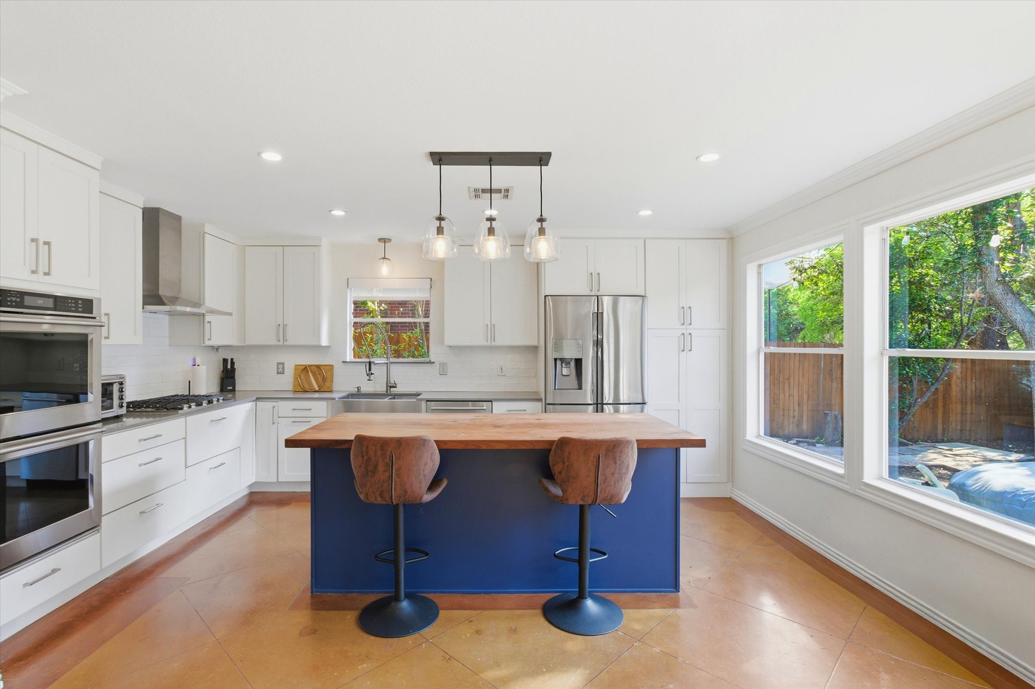 main property photo 5