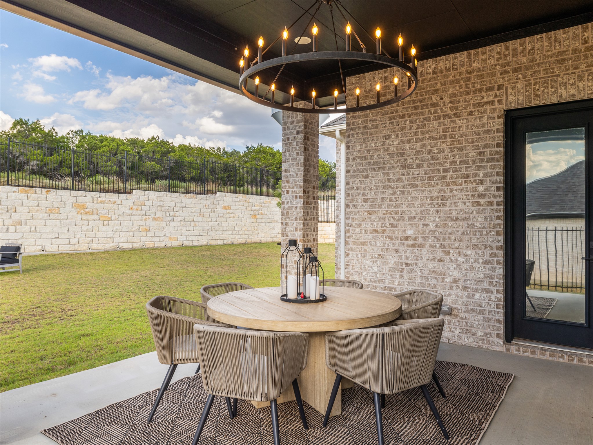 main property photo 33