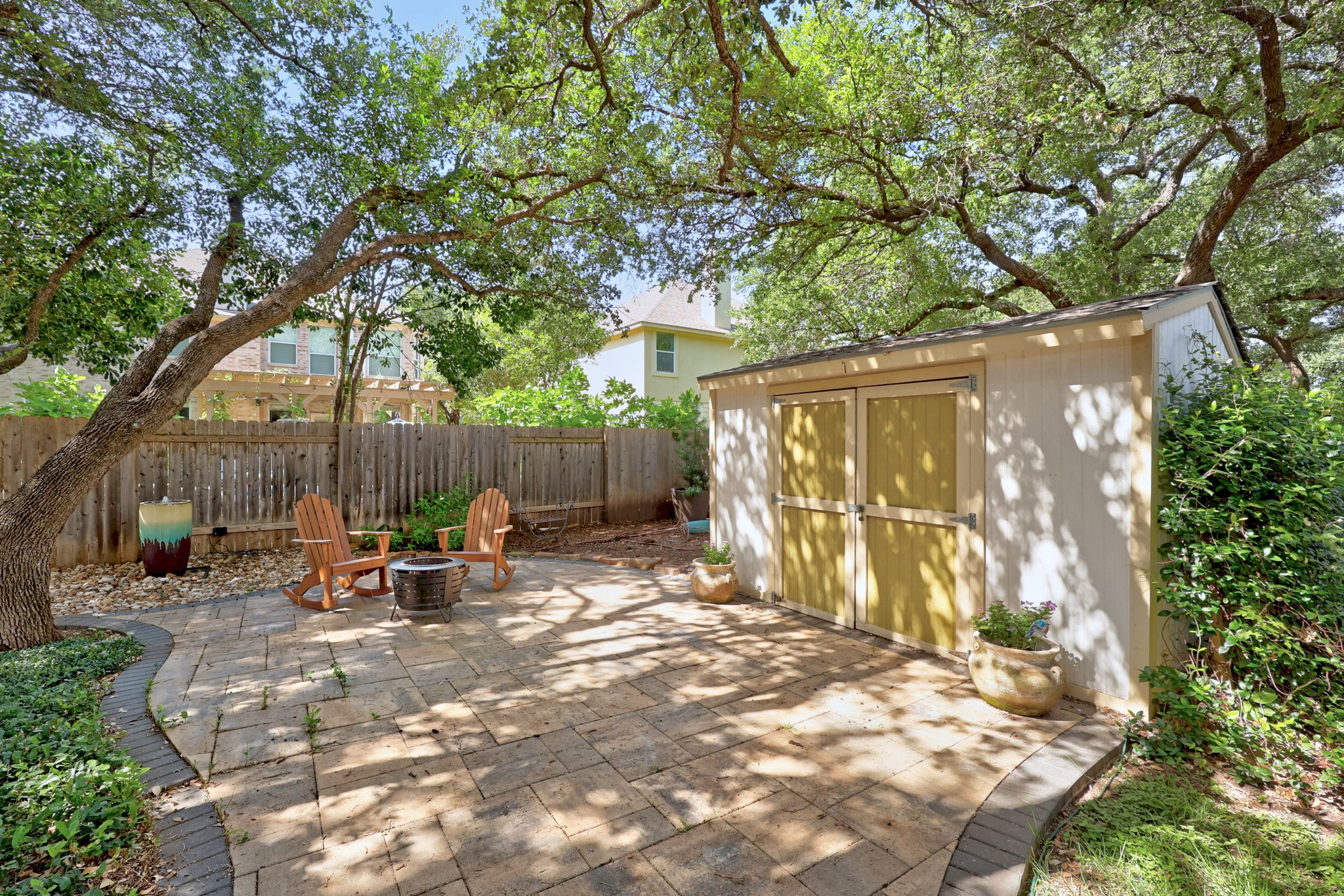 main property photo 31