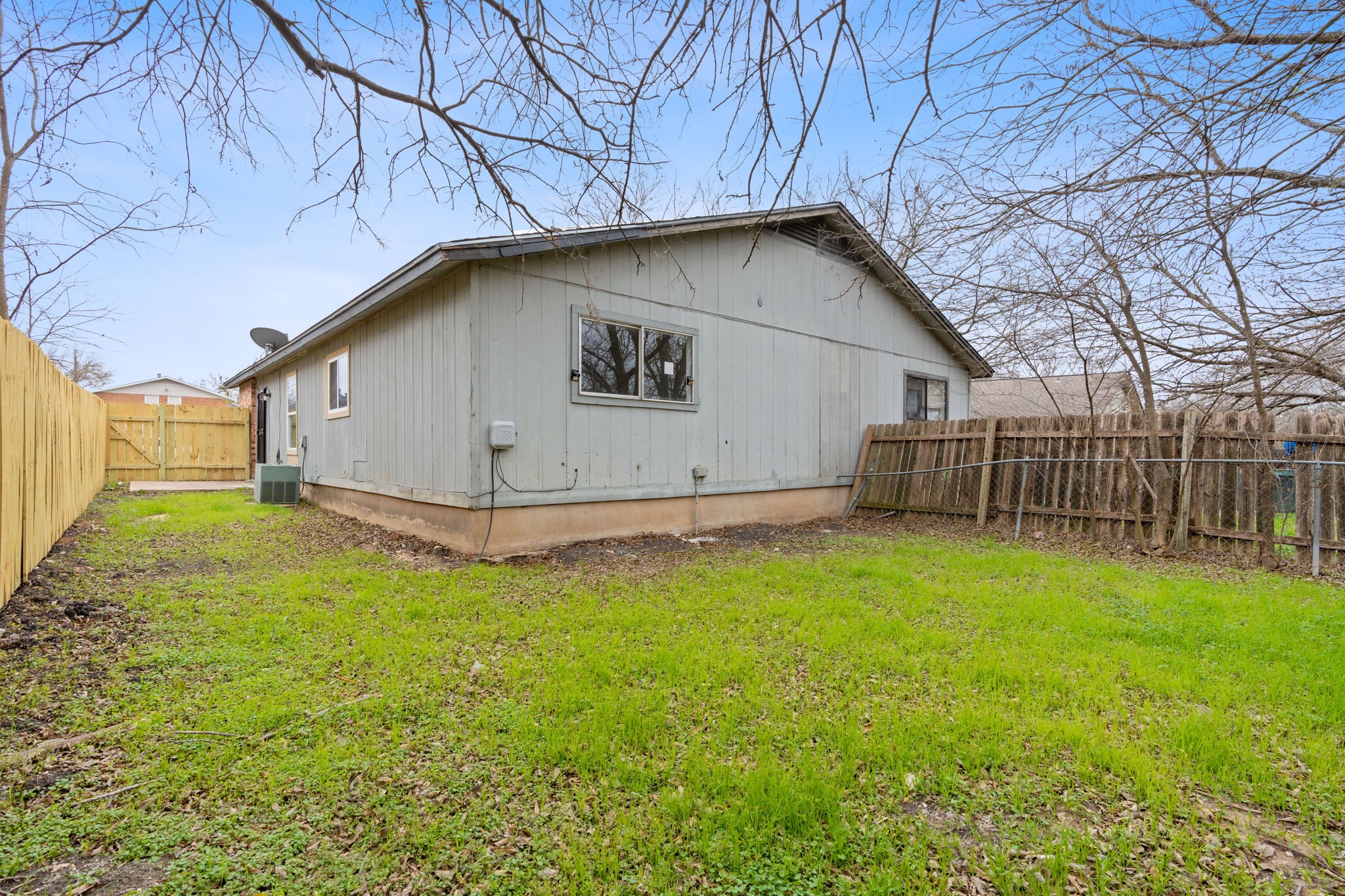main property photo 23