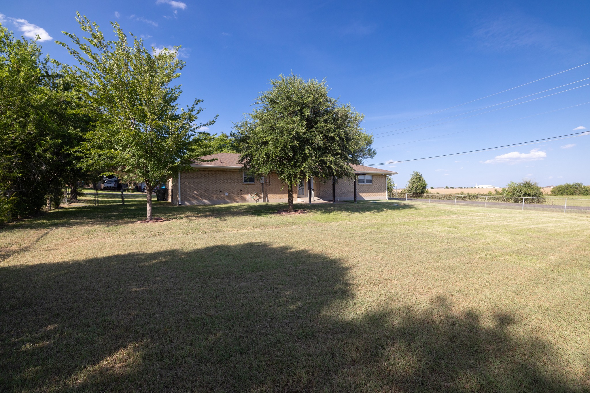 main property photo 25