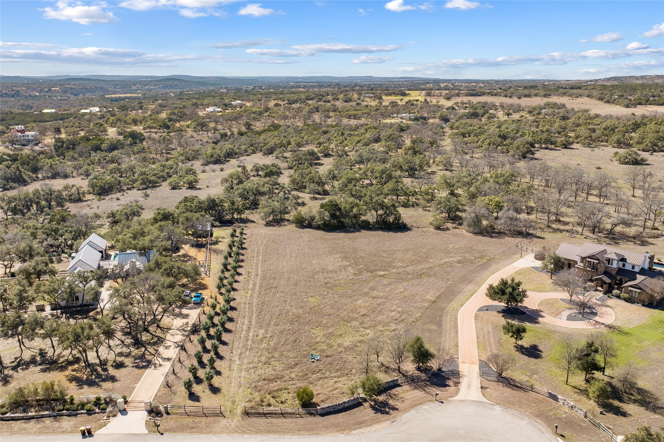 main property photo 11