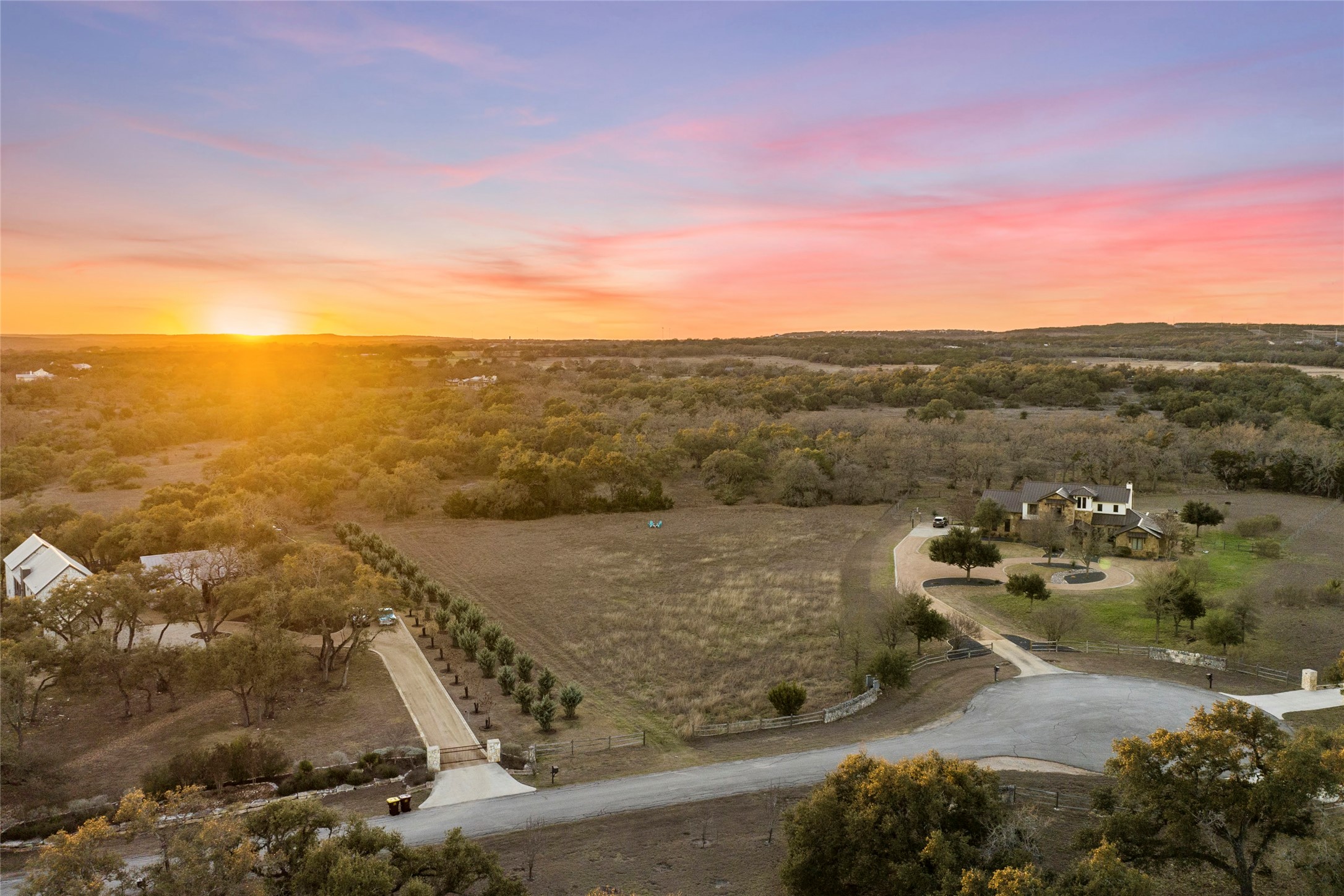 main property photo 18