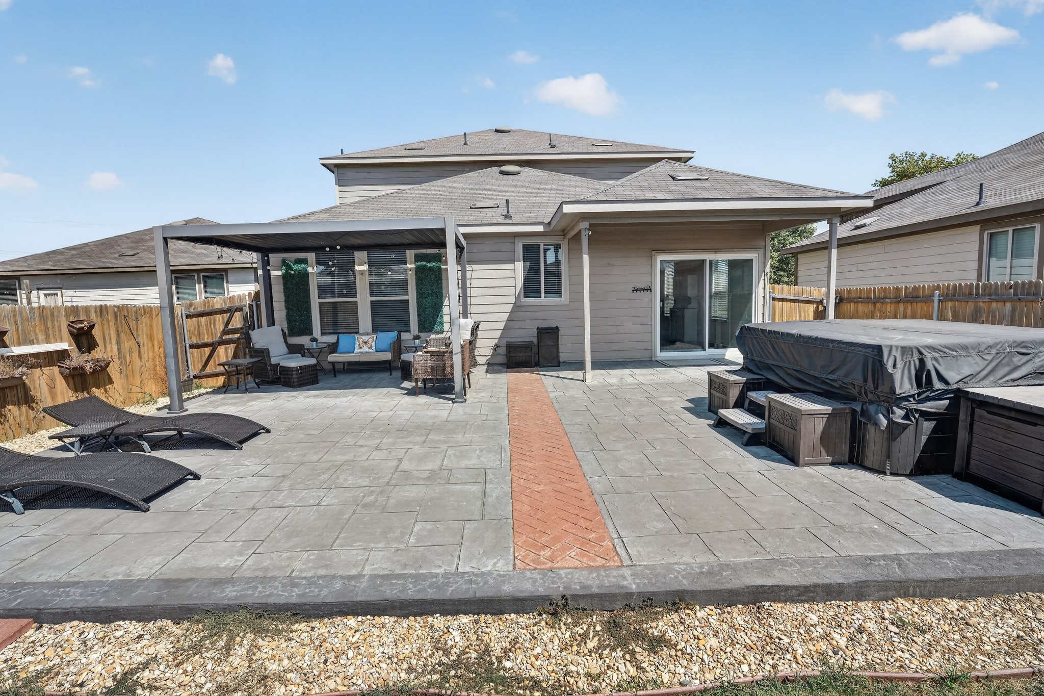 main property photo 29