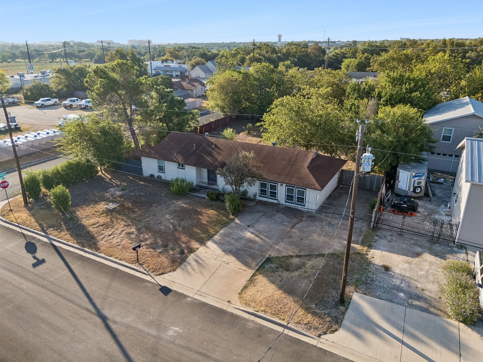 main property photo 29