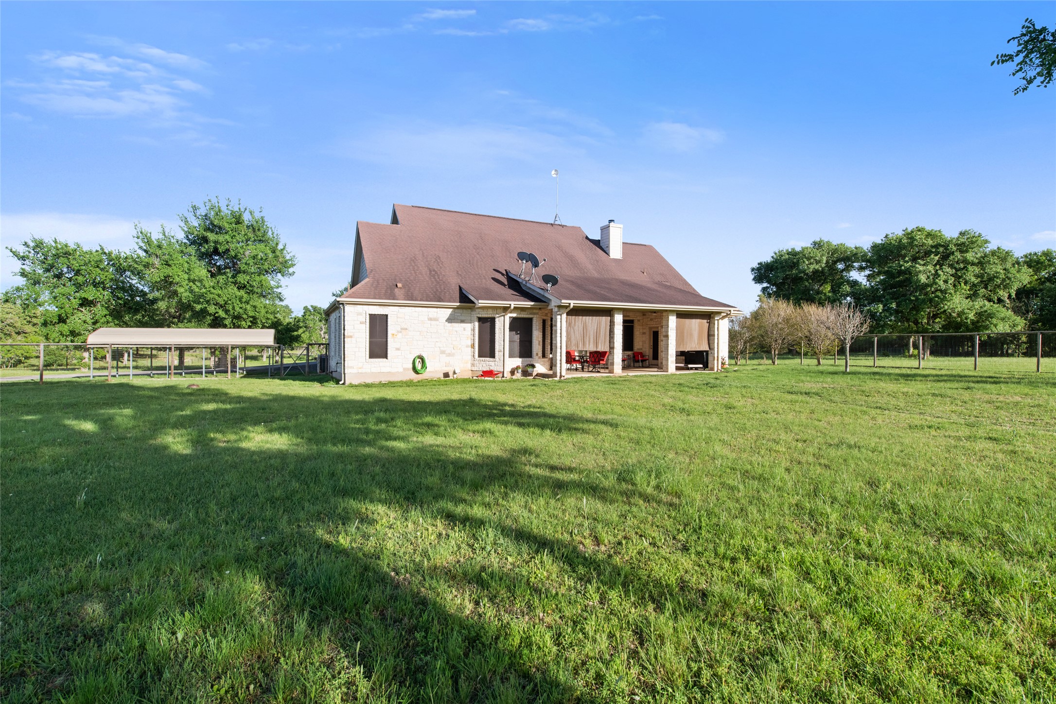 main property photo 29