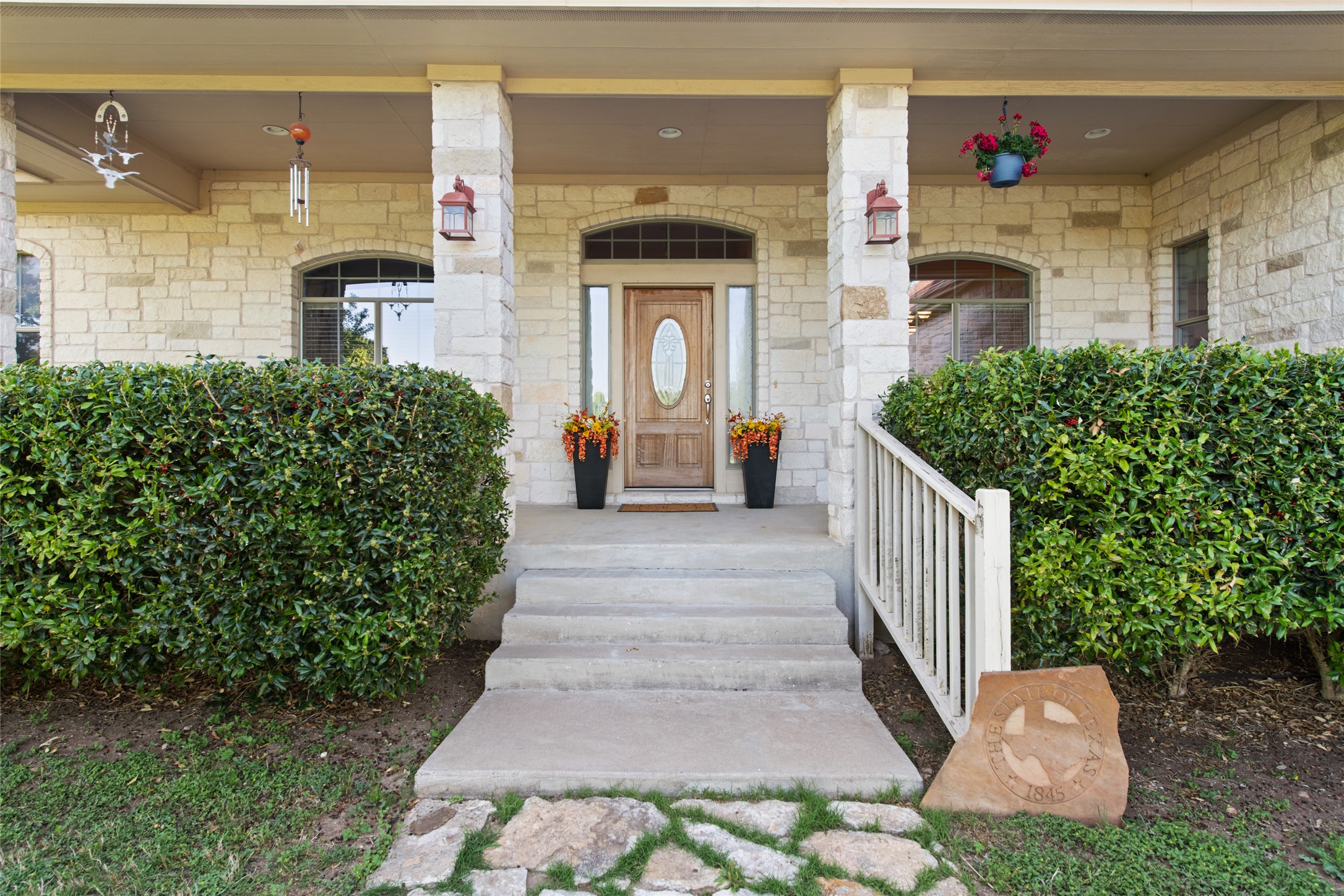 main property photo 4